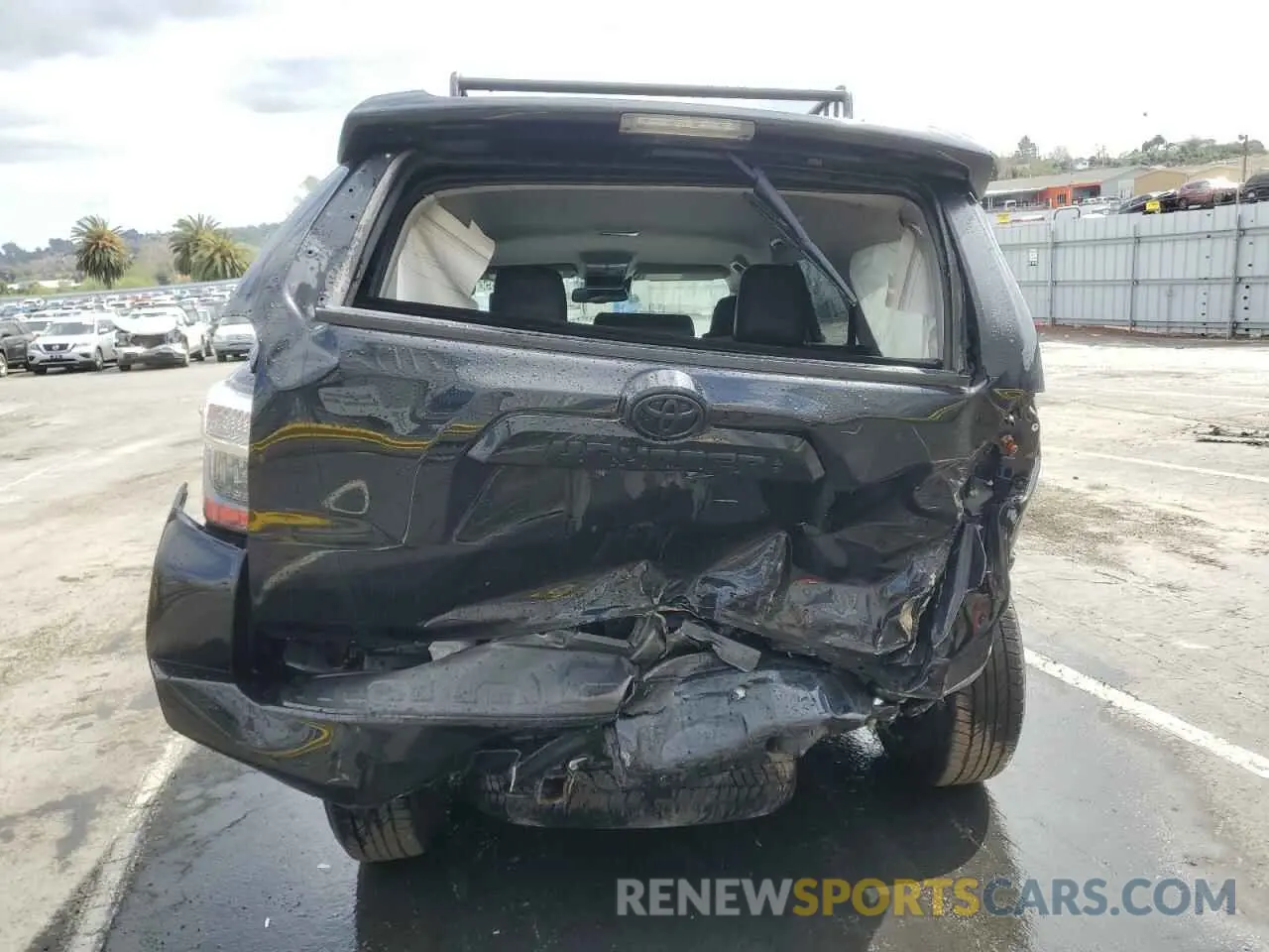 6 Photograph of a damaged car JTETU5JR8N6019228 TOYOTA 4RUNNER 2022
