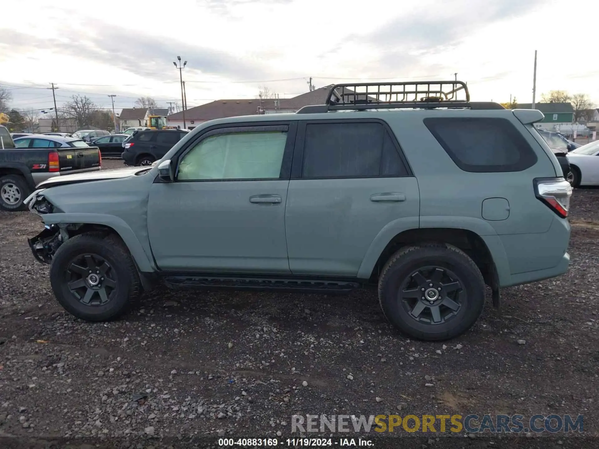 14 Photograph of a damaged car JTETU5JRXN6049783 TOYOTA 4RUNNER 2022