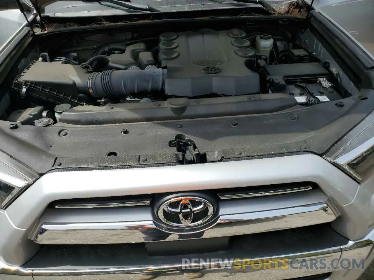 11 Photograph of a damaged car JTEDU5JR3P5290808 TOYOTA 4RUNNER 2023