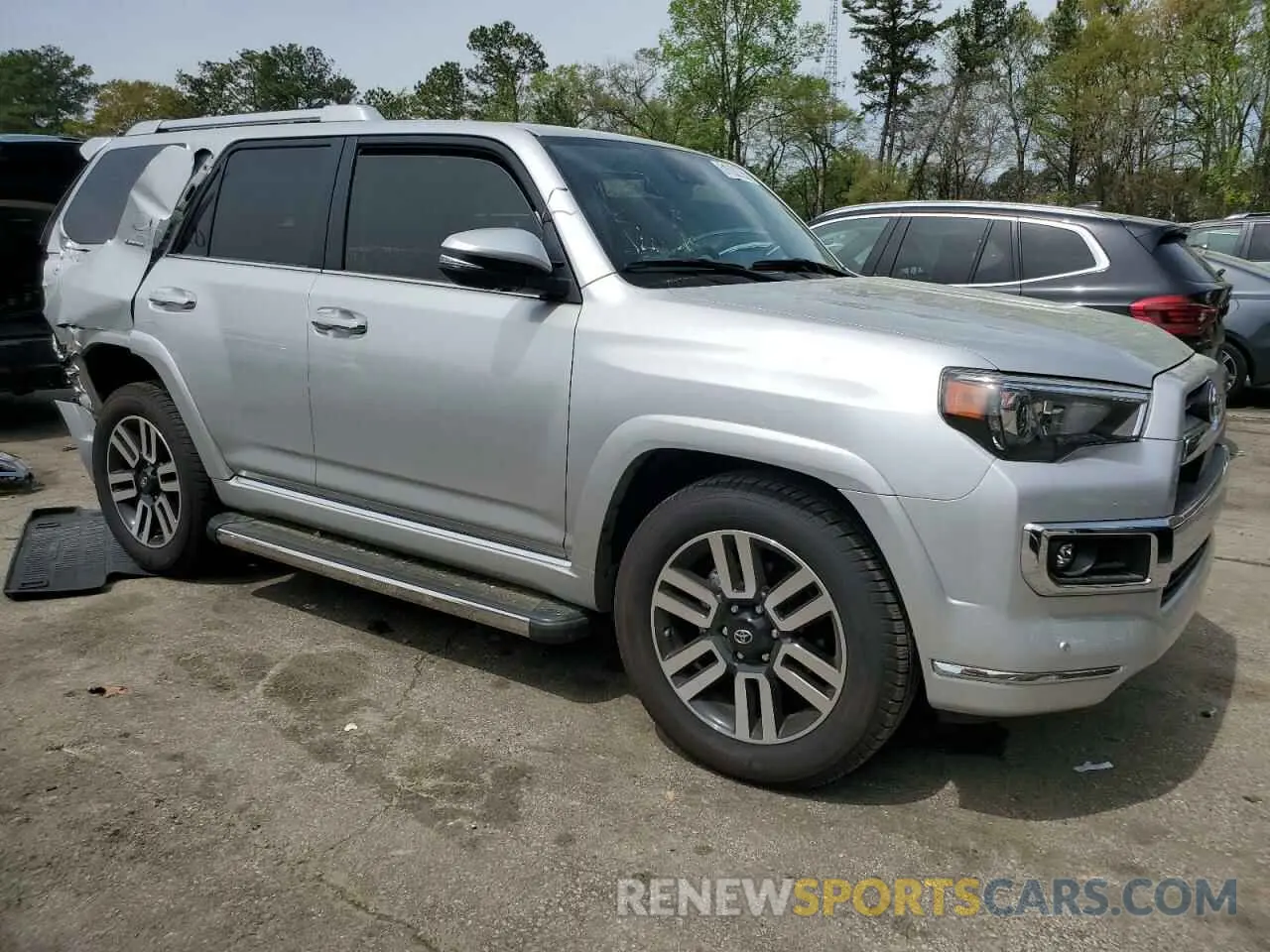 4 Photograph of a damaged car JTEDU5JR3P5290808 TOYOTA 4RUNNER 2023