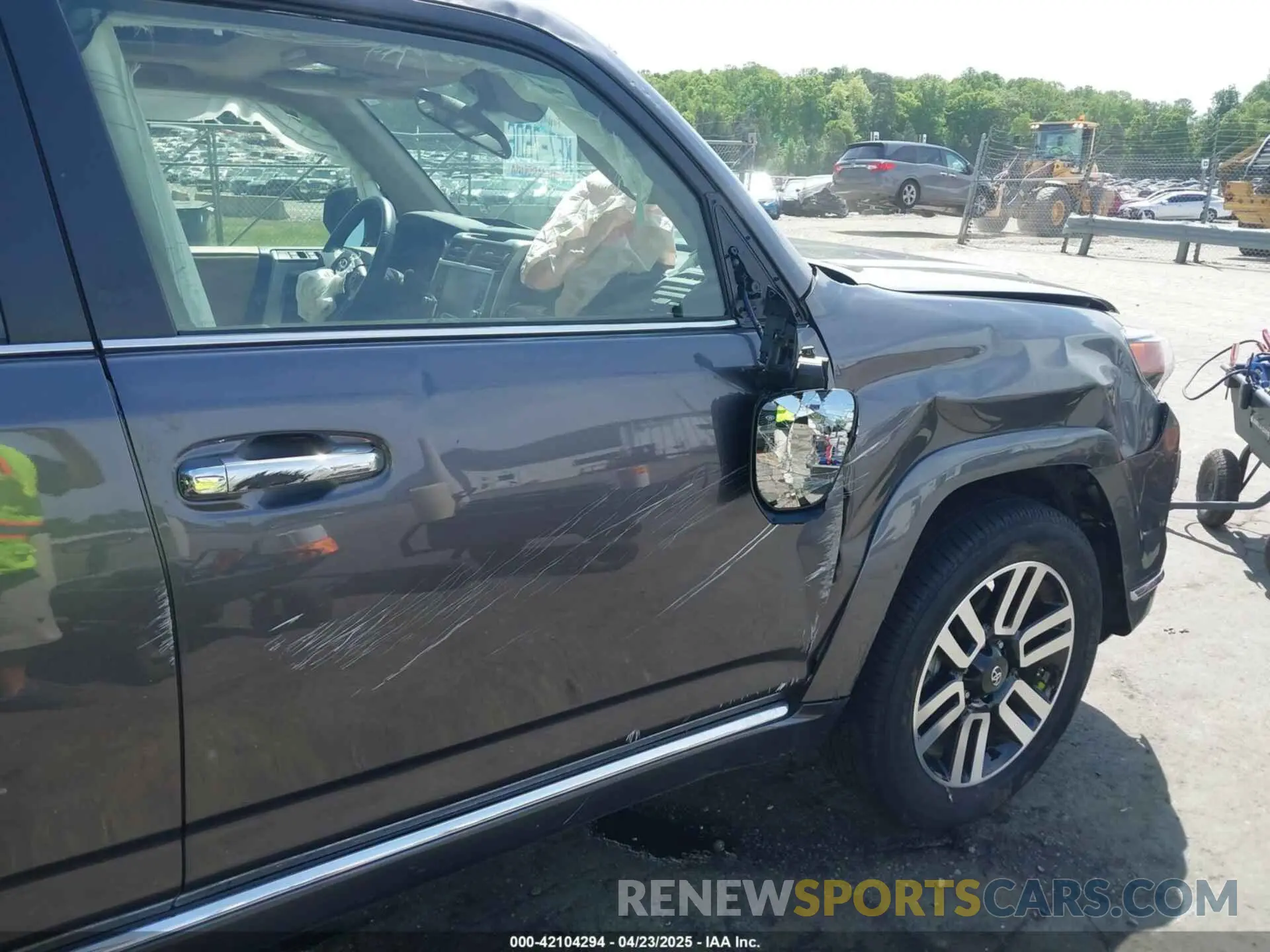 14 Photograph of a damaged car JTEDU5JR3P5296334 TOYOTA 4RUNNER 2023
