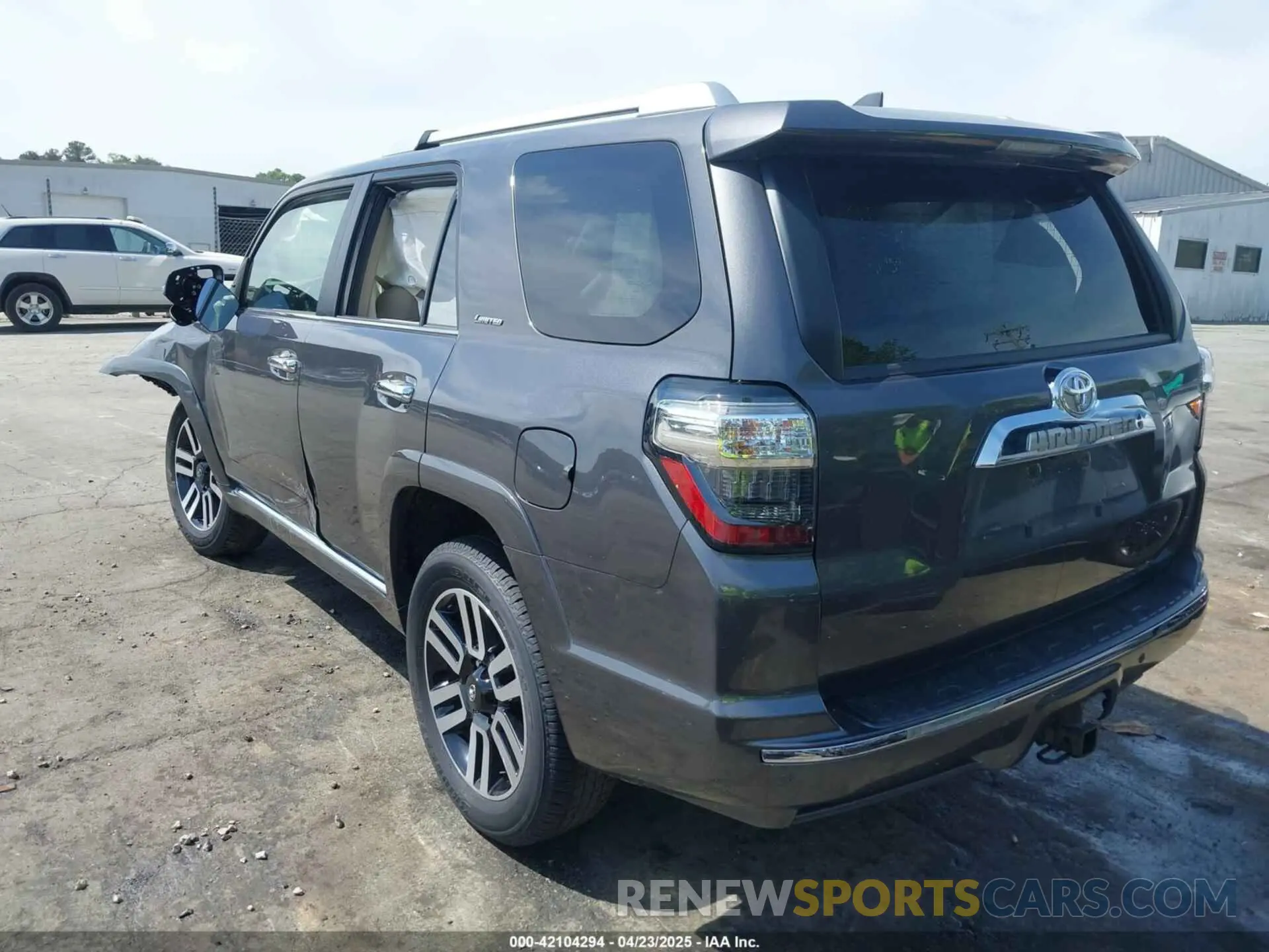 3 Photograph of a damaged car JTEDU5JR3P5296334 TOYOTA 4RUNNER 2023