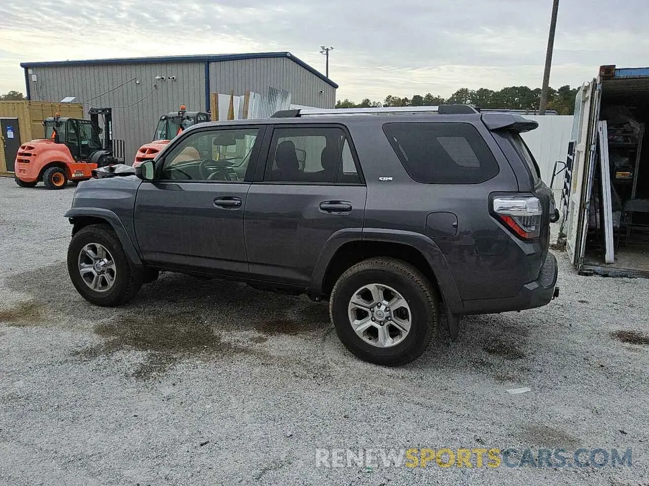 2 Photograph of a damaged car JTEEU5JR4P5297836 TOYOTA 4RUNNER 2023