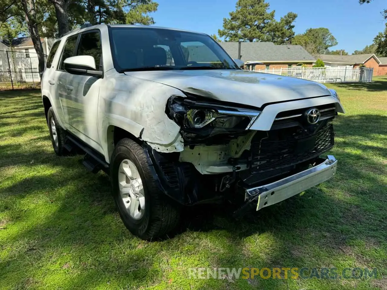 1 Photograph of a damaged car JTEEU5JR6P5279757 TOYOTA 4RUNNER 2023