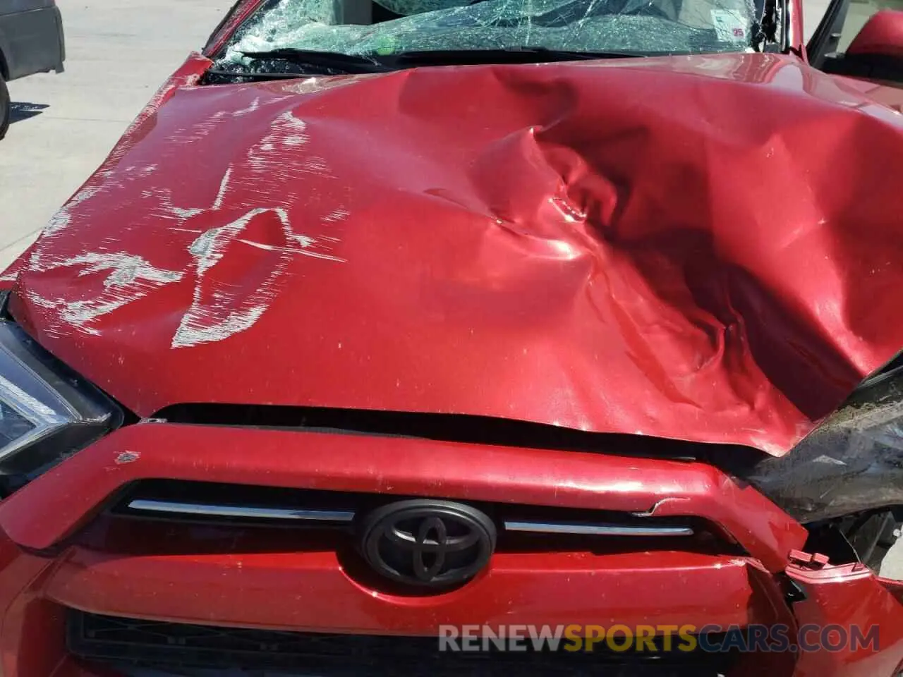 12 Photograph of a damaged car JTEEU5JR6P5293495 TOYOTA 4RUNNER 2023