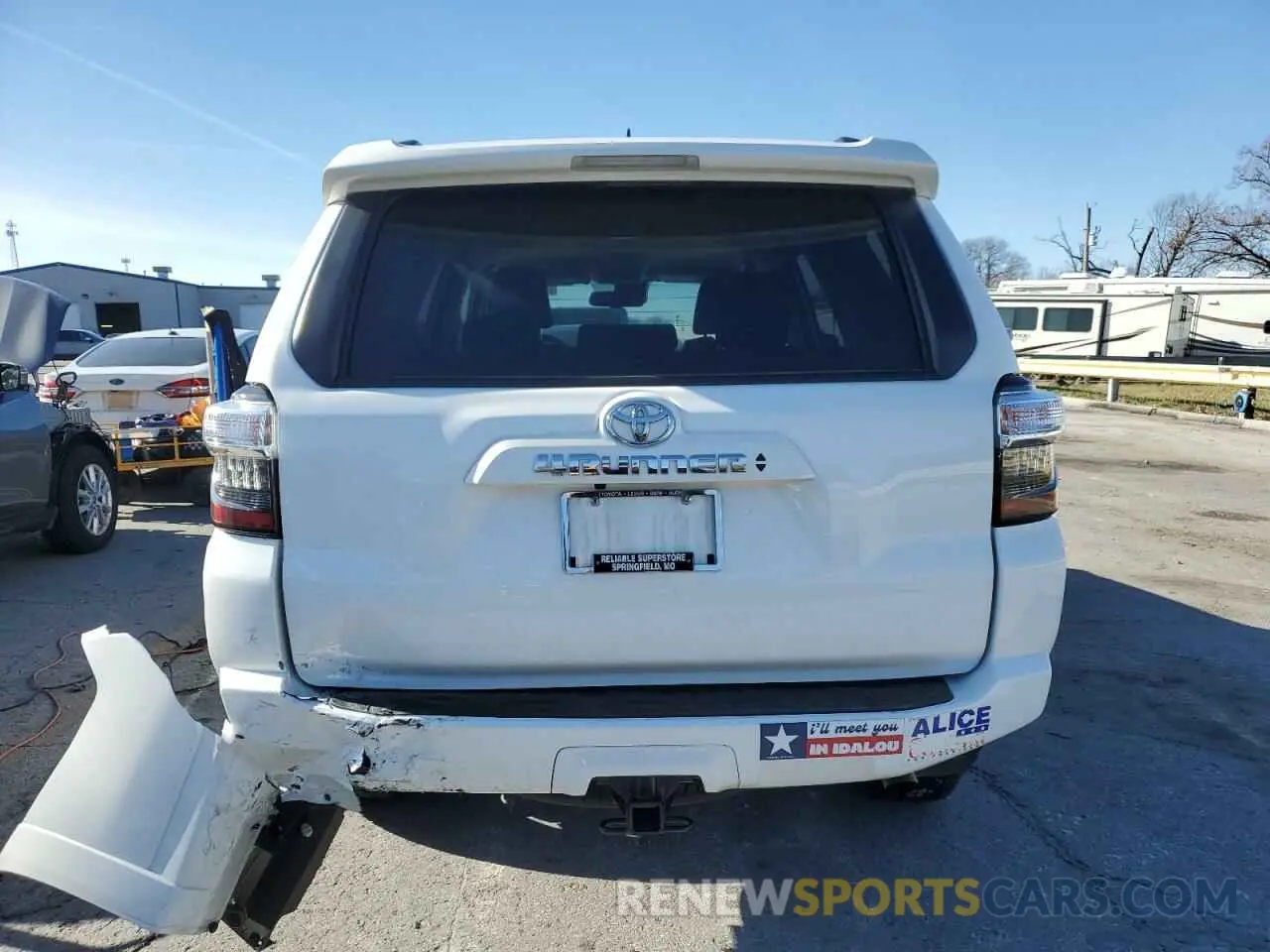 6 Фотография поврежденного автомобиля JTEEU5JR6P5304320 TOYOTA 4RUNNER 2023