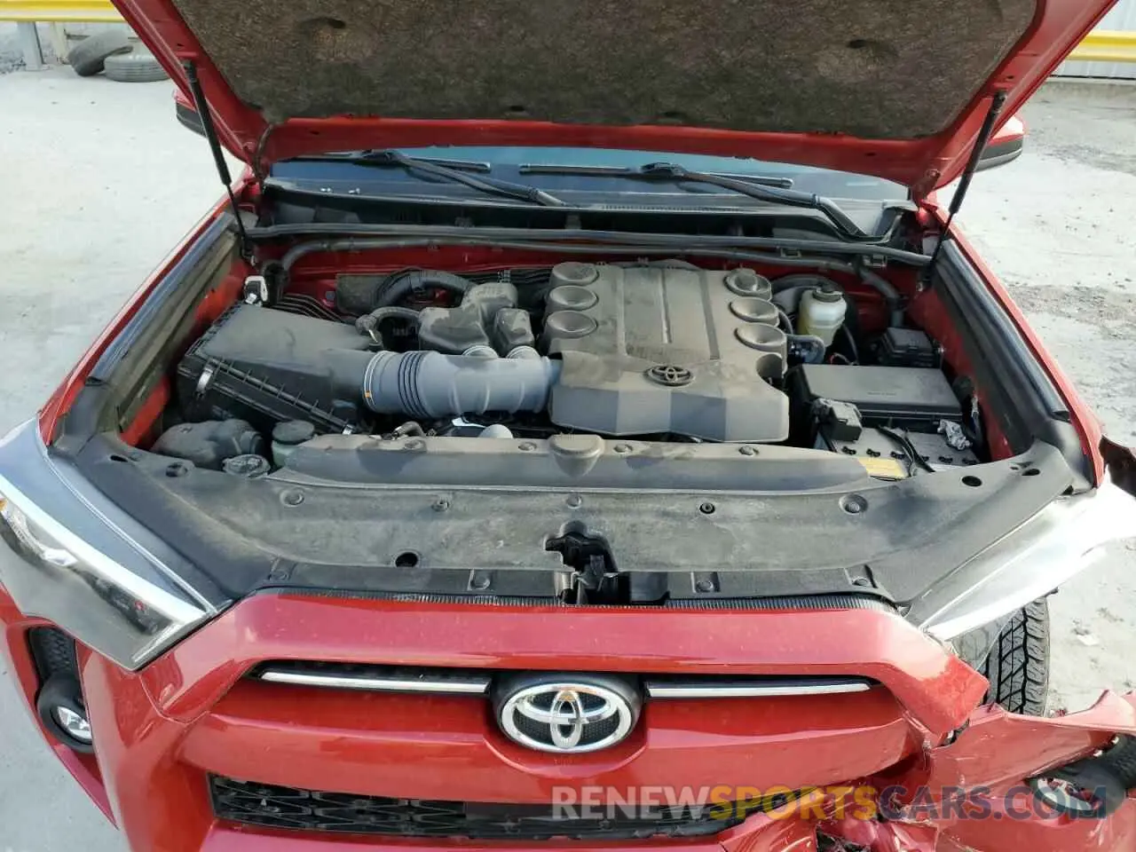 12 Photograph of a damaged car JTEEU5JR7P5286507 TOYOTA 4RUNNER 2023