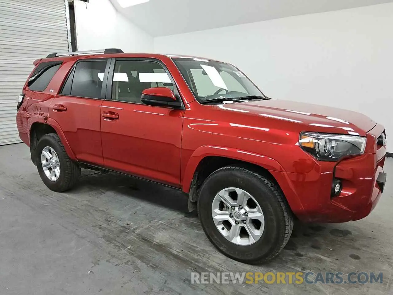 4 Photograph of a damaged car JTEEU5JR7P5300437 TOYOTA 4RUNNER 2023