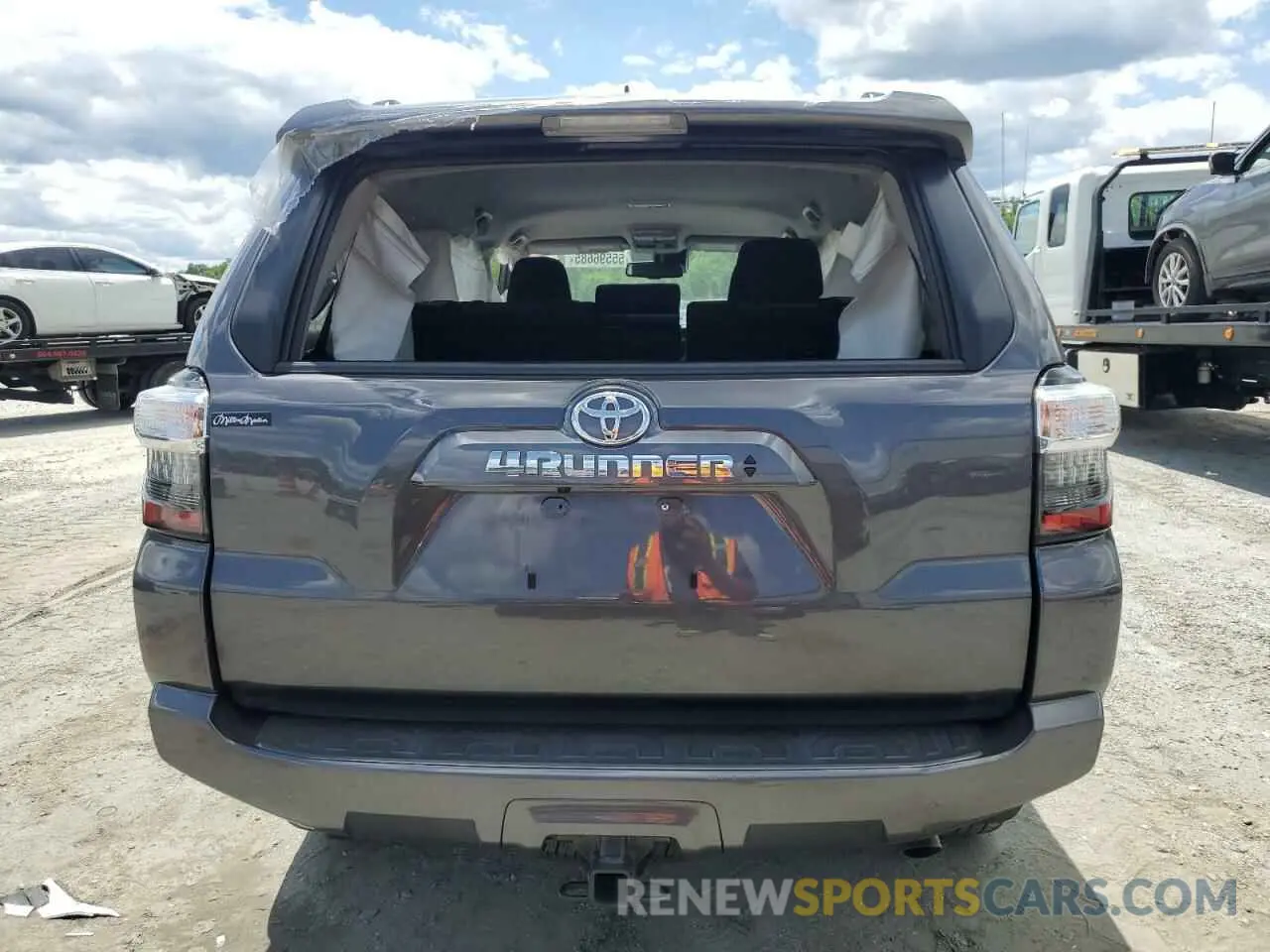 6 Photograph of a damaged car JTEEU5JR9P5286816 TOYOTA 4RUNNER 2023