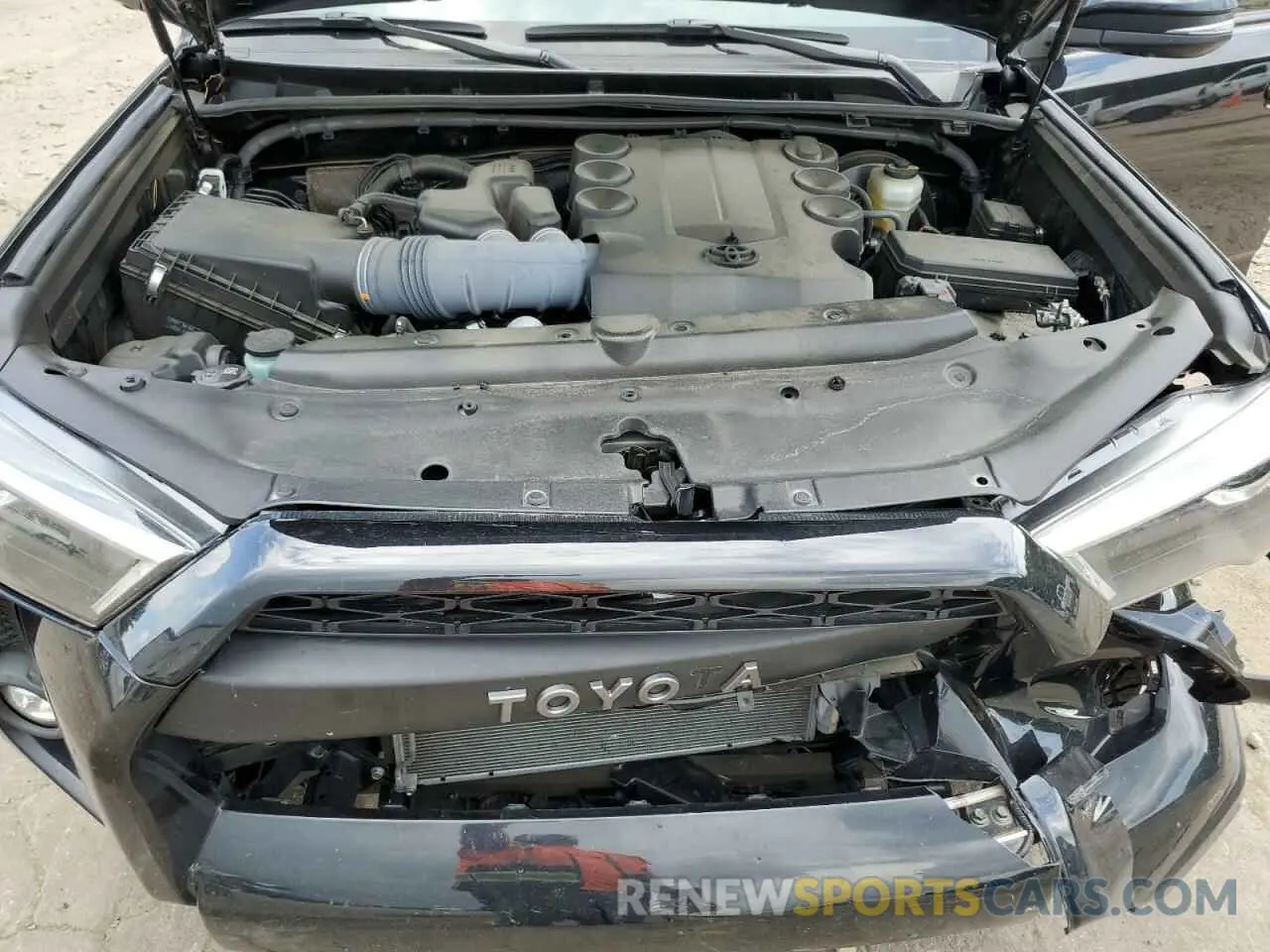 12 Photograph of a damaged car JTEFU5JR6P5295560 TOYOTA 4RUNNER 2023