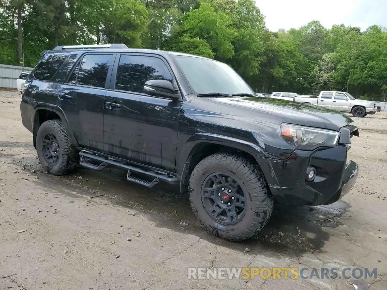 4 Photograph of a damaged car JTEFU5JR6P5295560 TOYOTA 4RUNNER 2023
