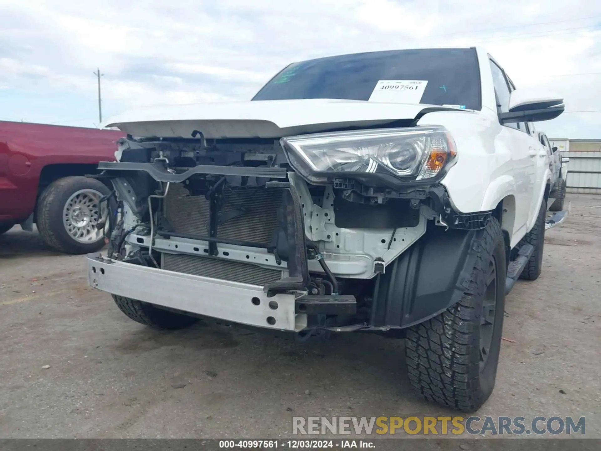 6 Photograph of a damaged car JTEFU5JR6P5303639 TOYOTA 4RUNNER 2023