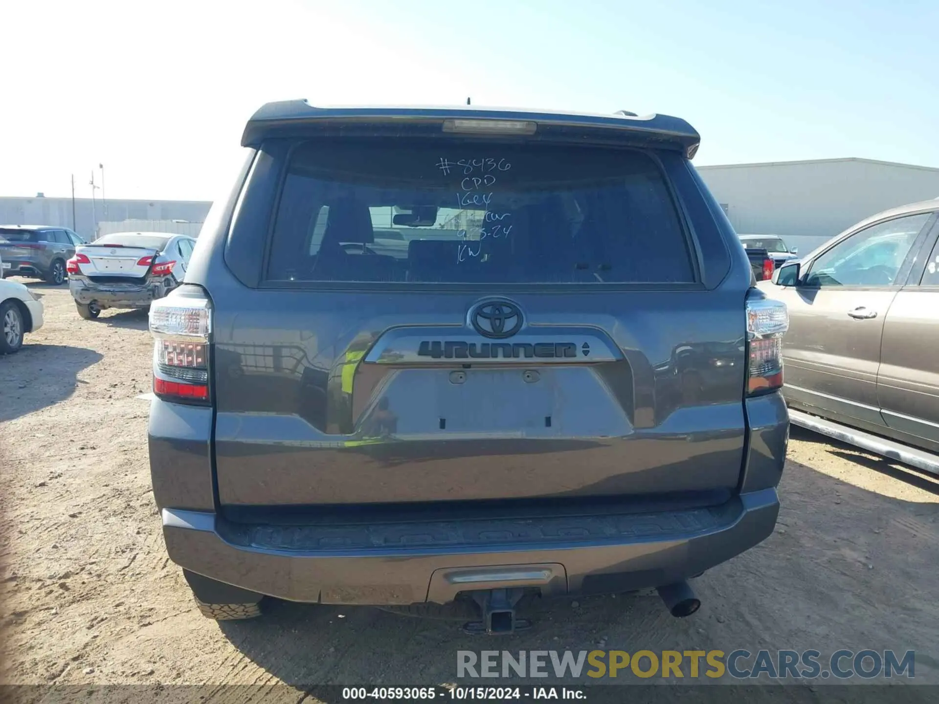 17 Фотография поврежденного автомобиля JTEFU5JR7P5282817 TOYOTA 4RUNNER 2023