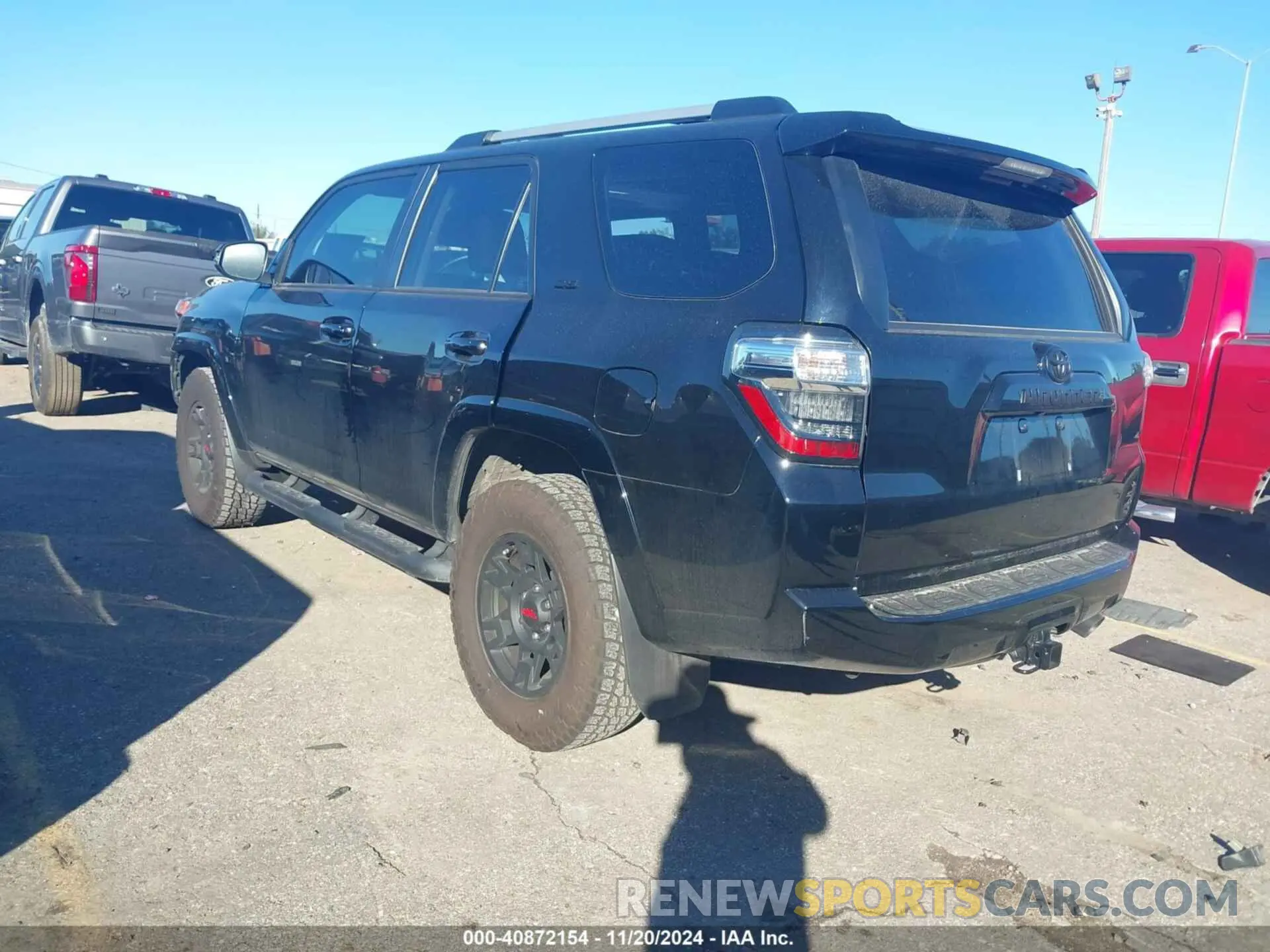 3 Photograph of a damaged car JTEFU5JR7P5304685 TOYOTA 4RUNNER 2023