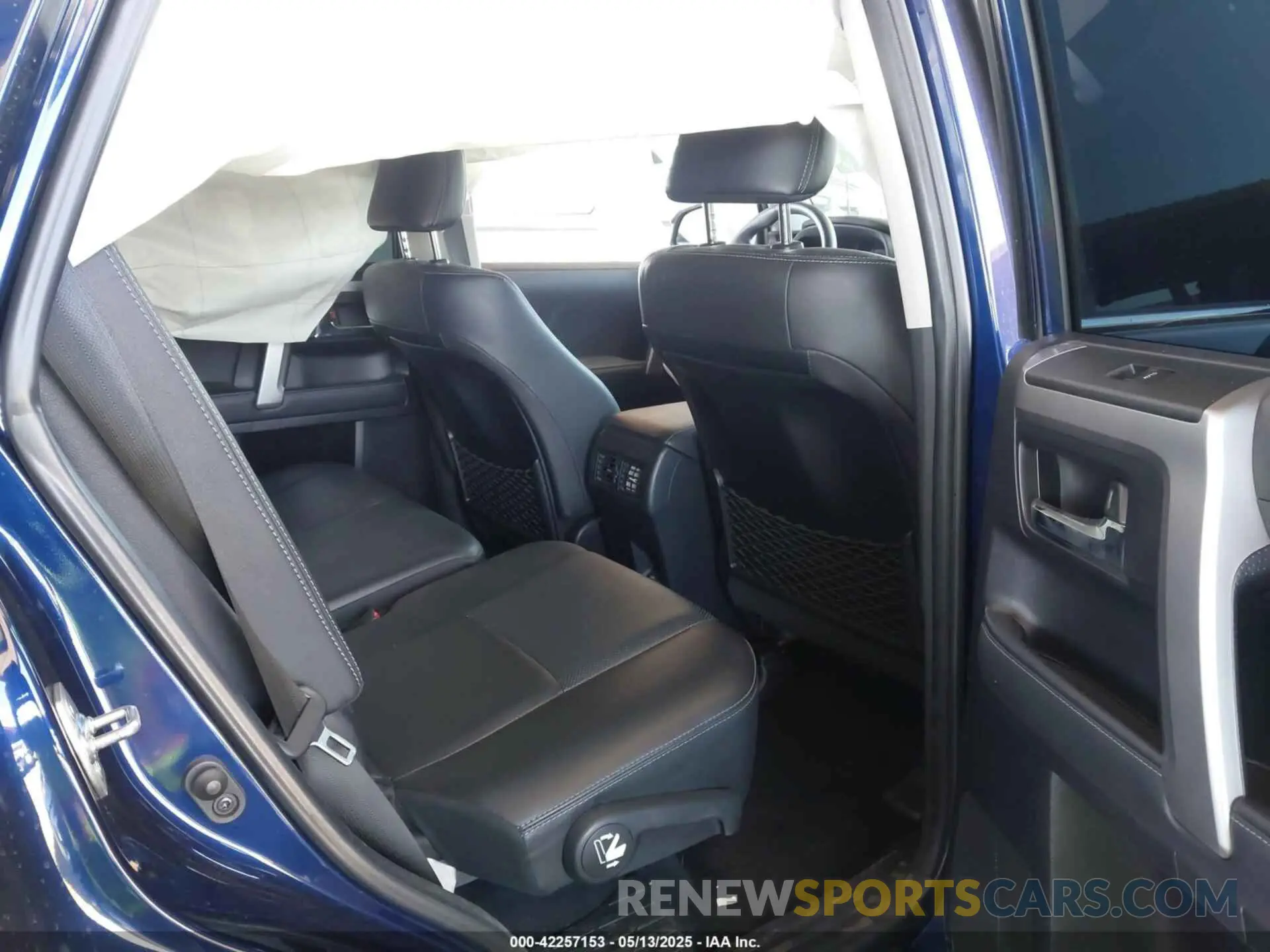 8 Фотография поврежденного автомобиля JTEKU5JR3P6161940 TOYOTA 4RUNNER 2023