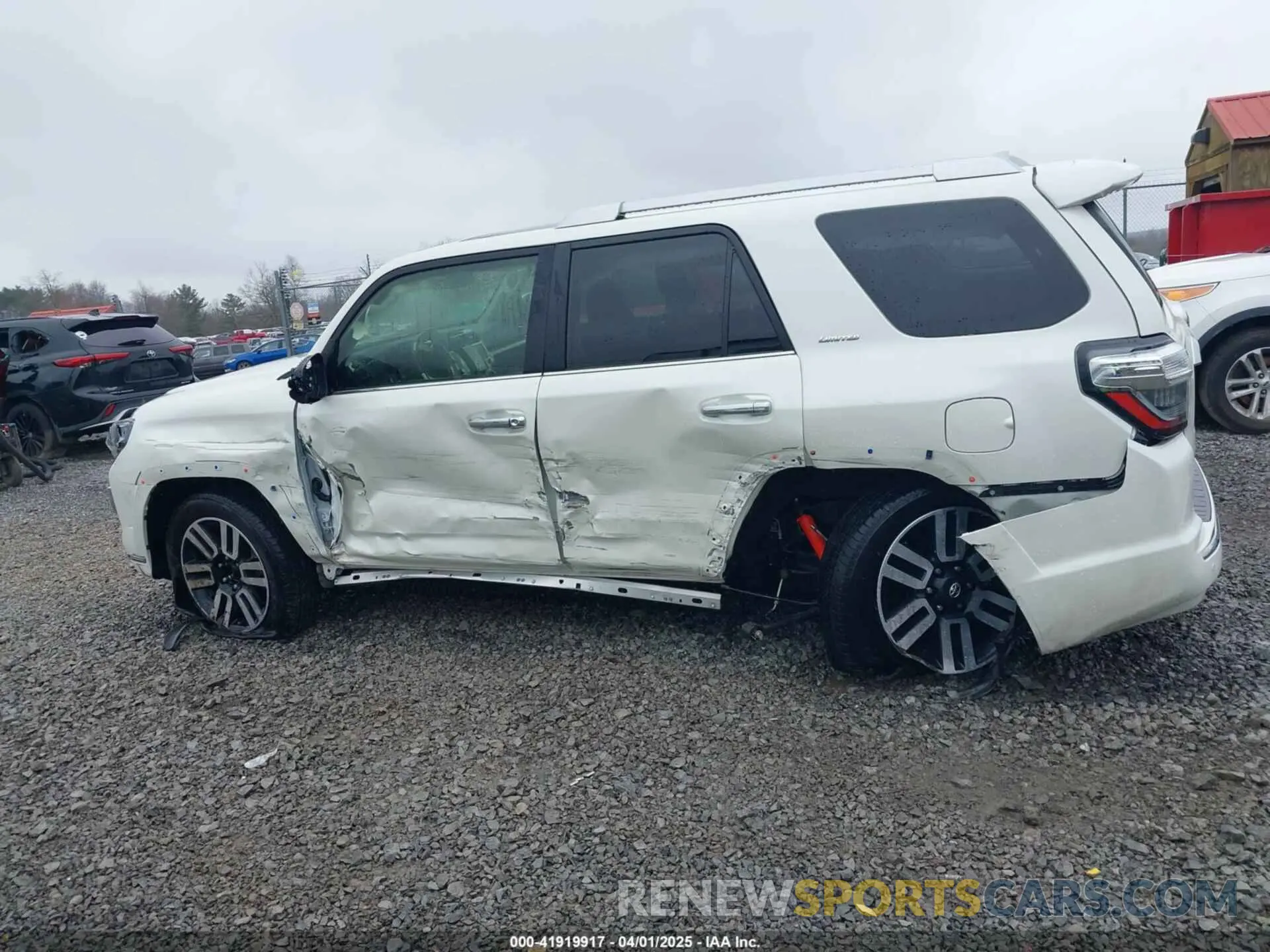 15 Photograph of a damaged car JTEKU5JR4P6168816 TOYOTA 4RUNNER 2023