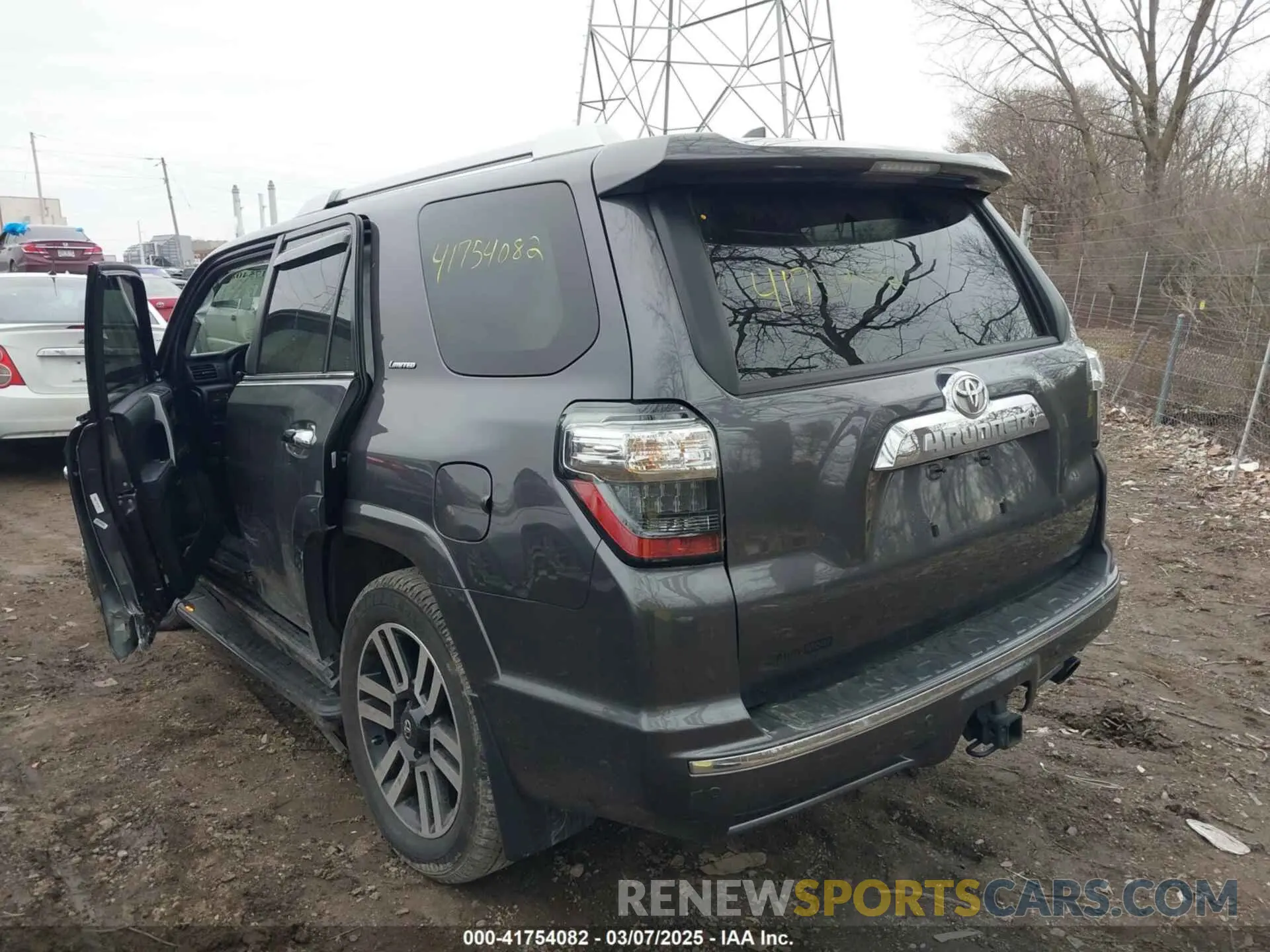 3 Photograph of a damaged car JTEKU5JR5P6110276 TOYOTA 4RUNNER 2023