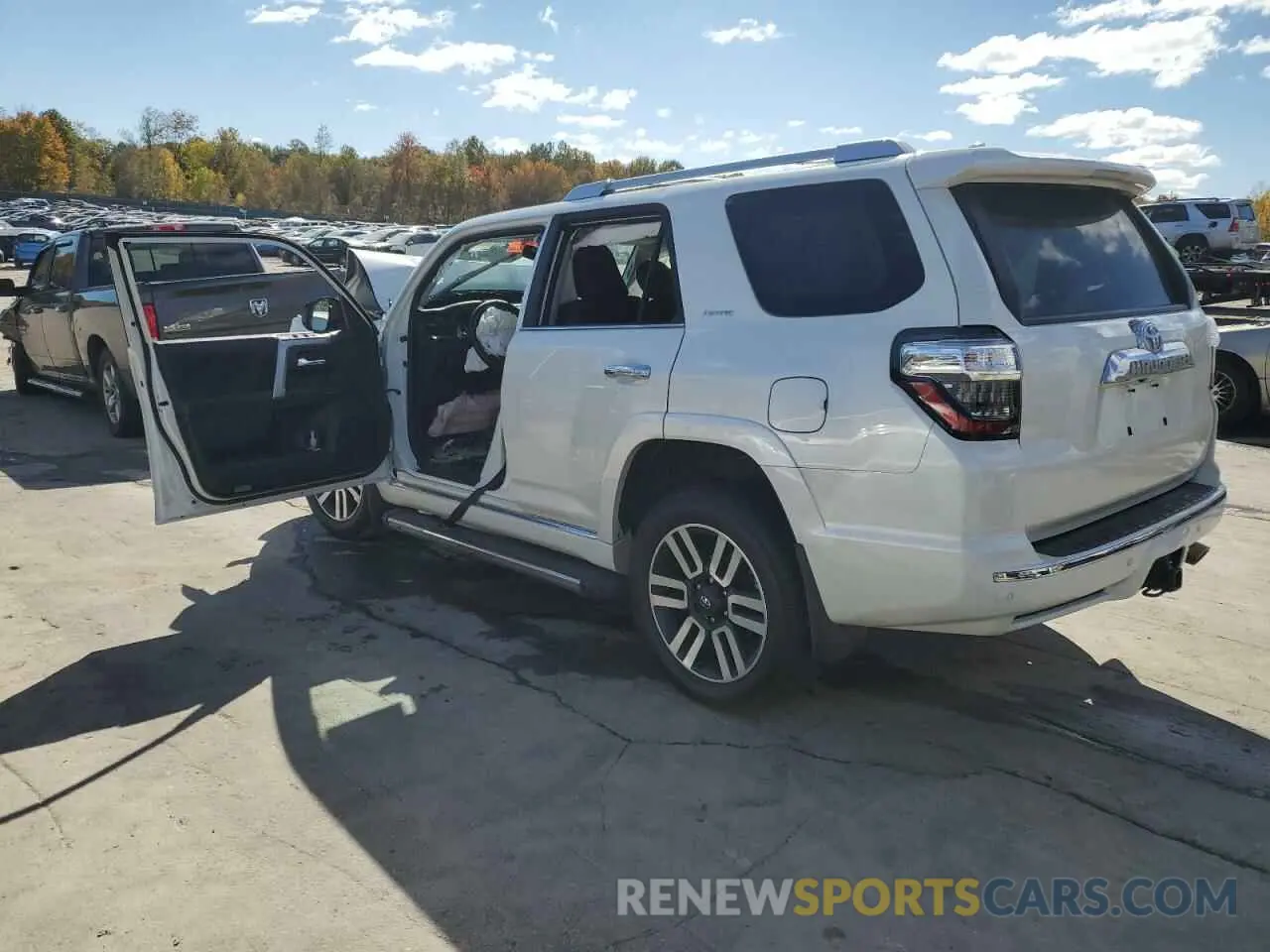 2 Photograph of a damaged car JTEKU5JR6P6164430 TOYOTA 4RUNNER 2023