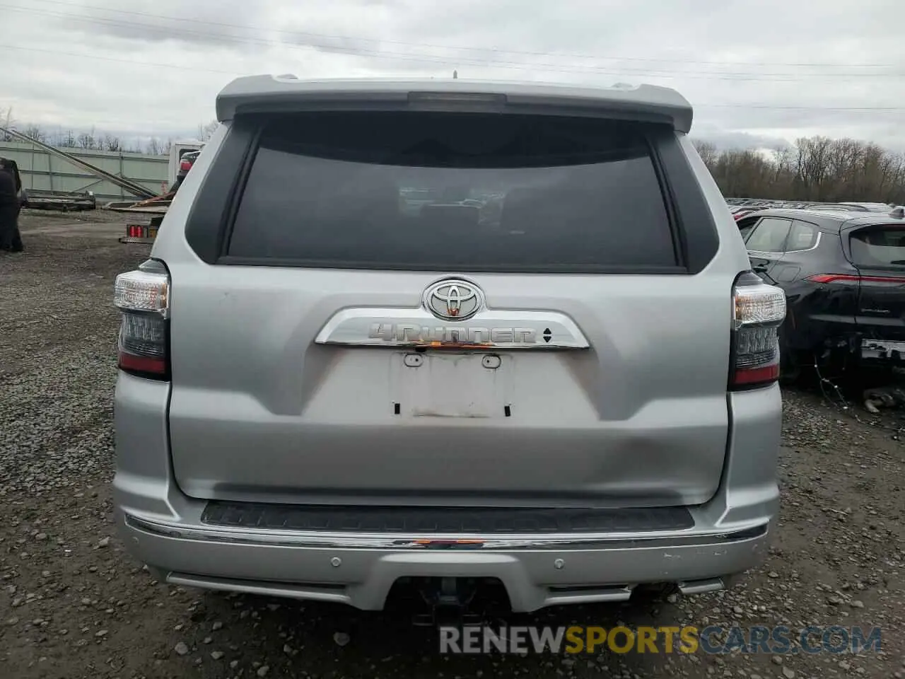 6 Photograph of a damaged car JTEKU5JR9P6165572 TOYOTA 4RUNNER 2023