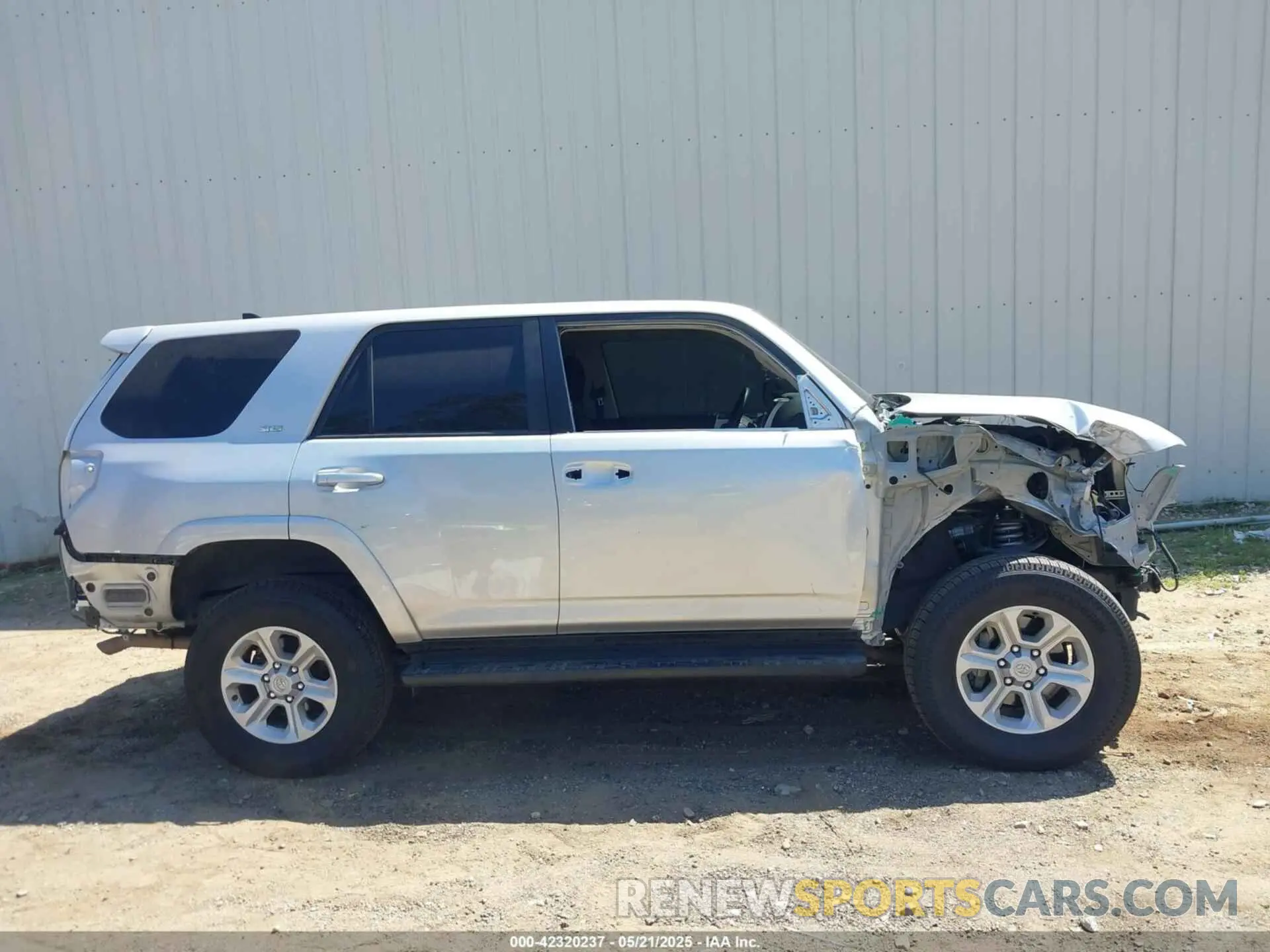 14 Фотография поврежденного автомобиля JTEMU5JR1P6089760 TOYOTA 4RUNNER 2023
