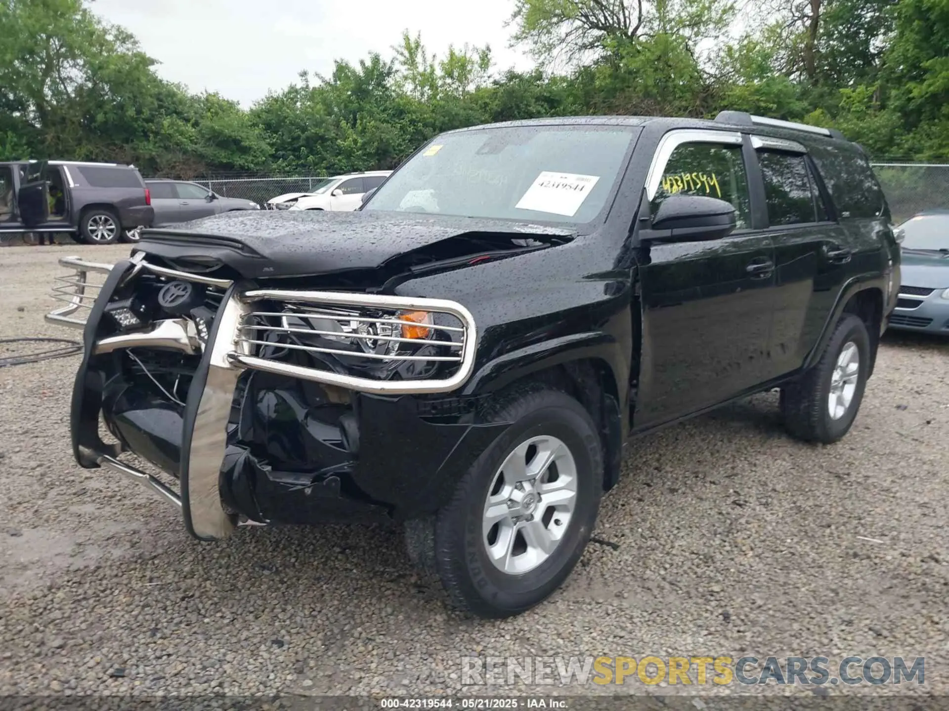 2 Фотография поврежденного автомобиля JTEMU5JR1P6159399 TOYOTA 4RUNNER 2023