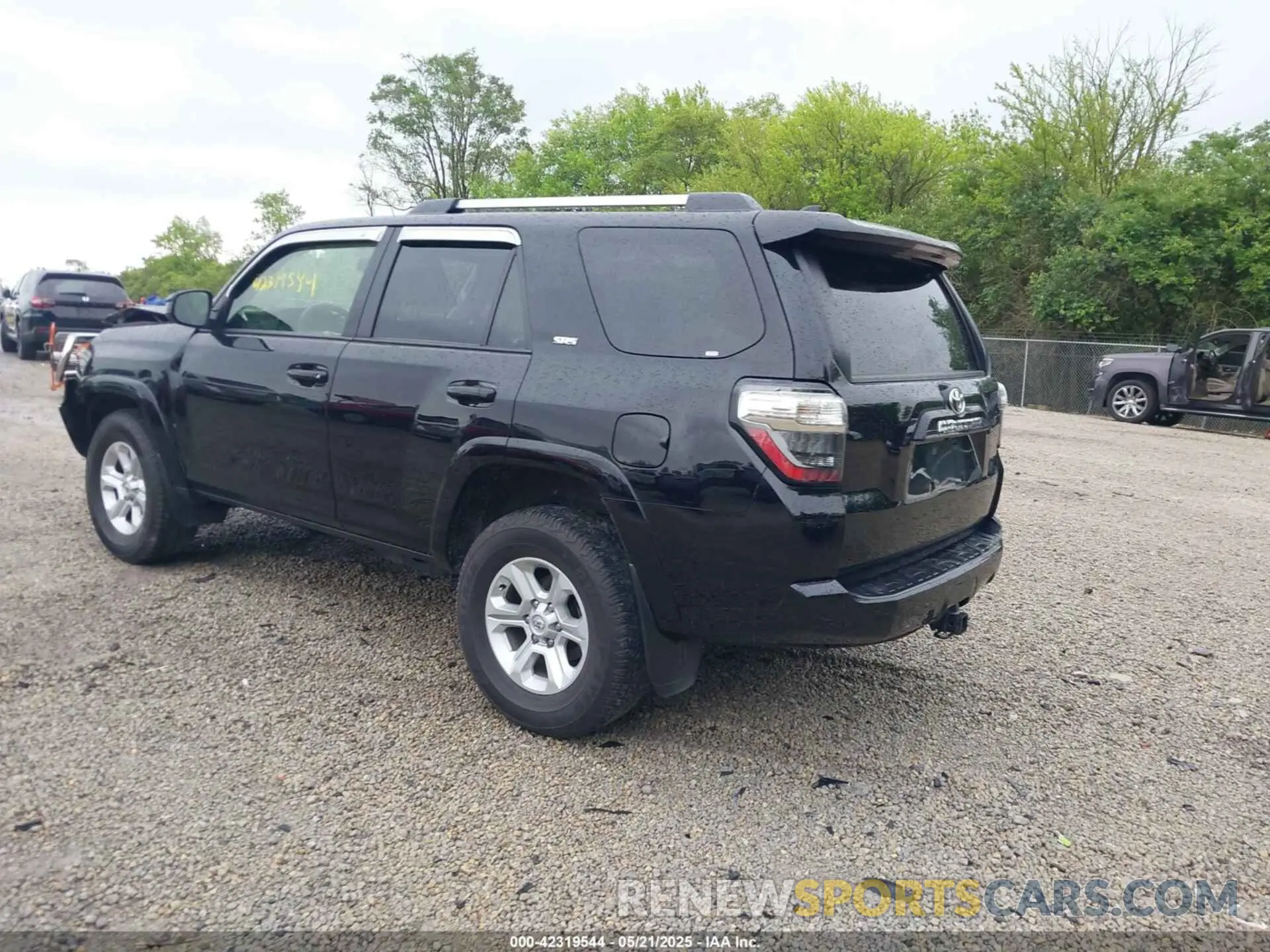 3 Фотография поврежденного автомобиля JTEMU5JR1P6159399 TOYOTA 4RUNNER 2023