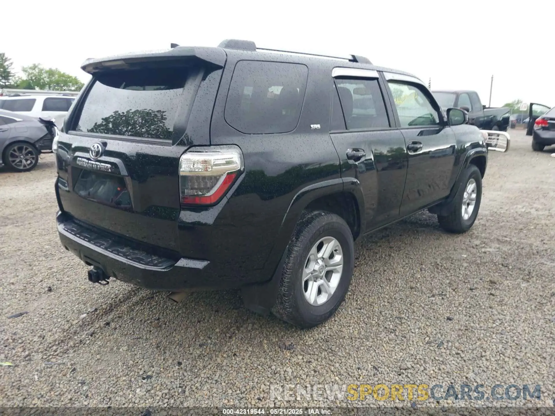 4 Фотография поврежденного автомобиля JTEMU5JR1P6159399 TOYOTA 4RUNNER 2023