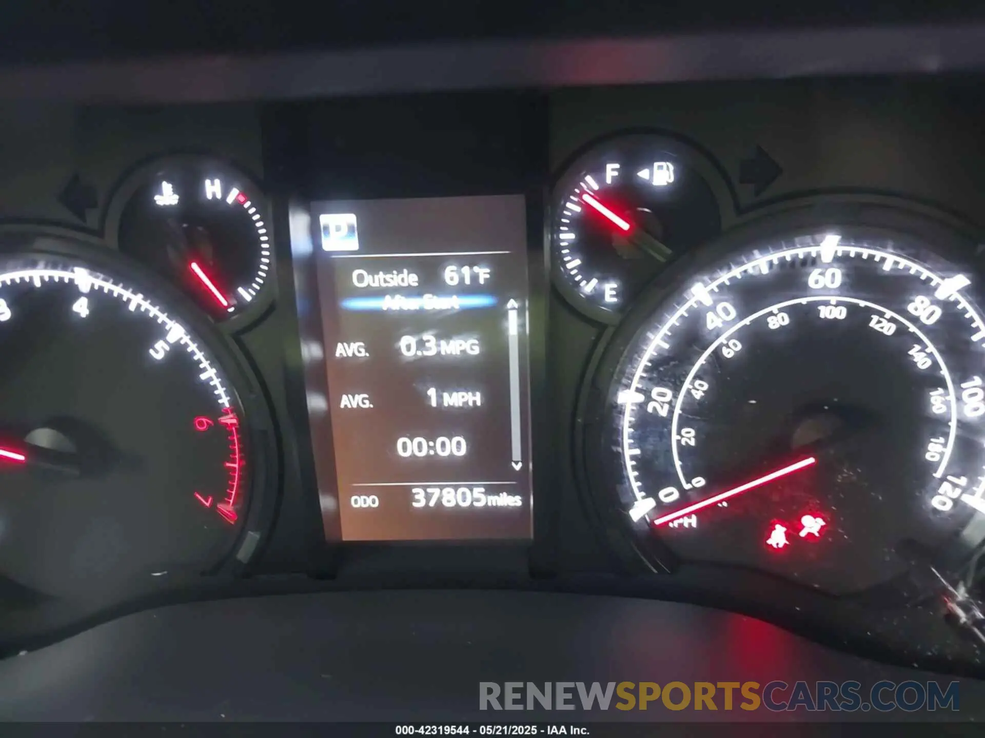 7 Фотография поврежденного автомобиля JTEMU5JR1P6159399 TOYOTA 4RUNNER 2023