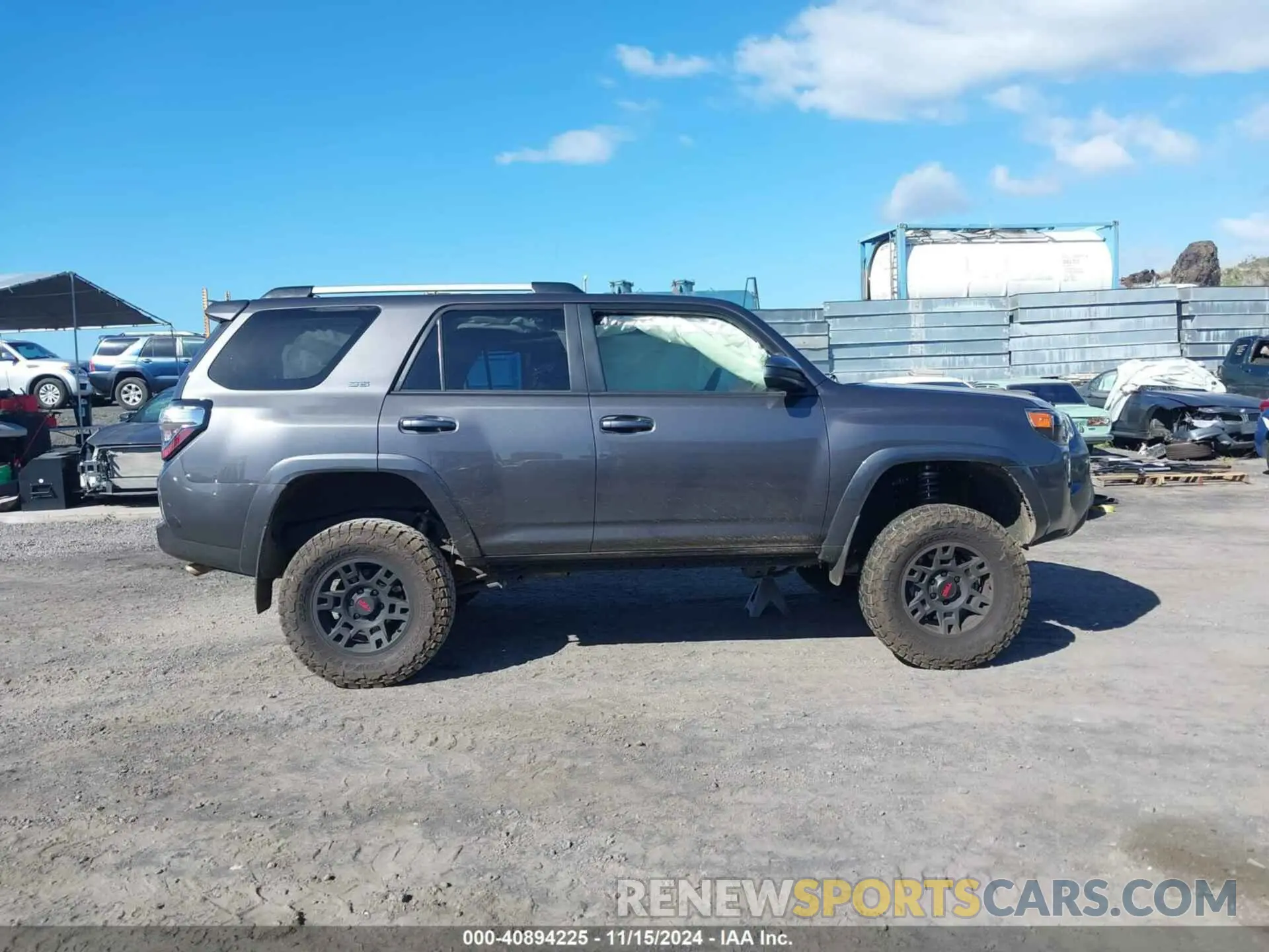 13 Фотография поврежденного автомобиля JTEMU5JR2P6141140 TOYOTA 4RUNNER 2023