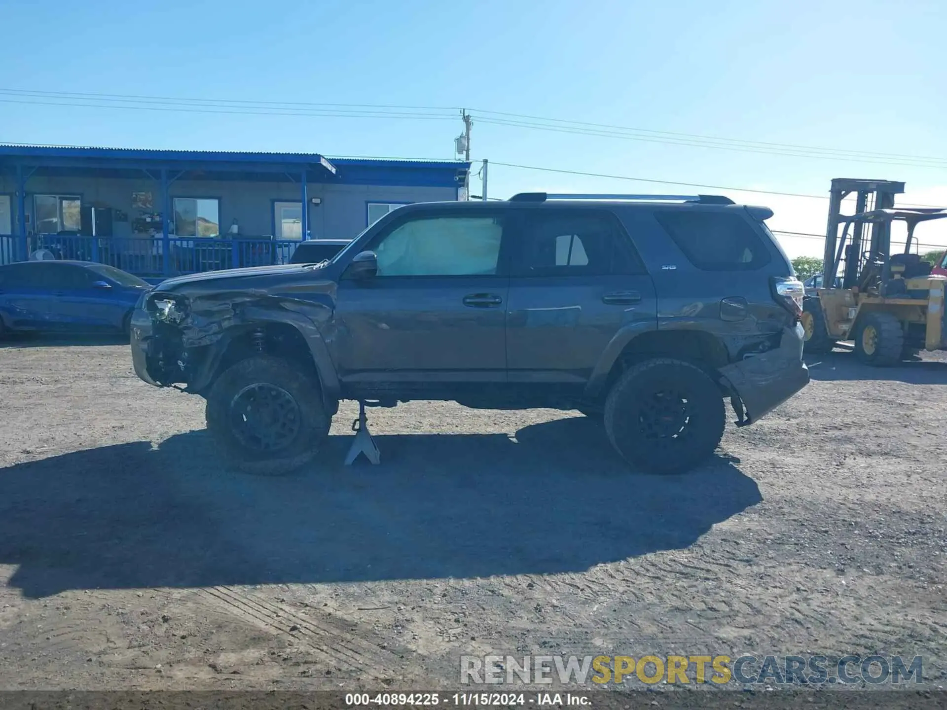 14 Фотография поврежденного автомобиля JTEMU5JR2P6141140 TOYOTA 4RUNNER 2023
