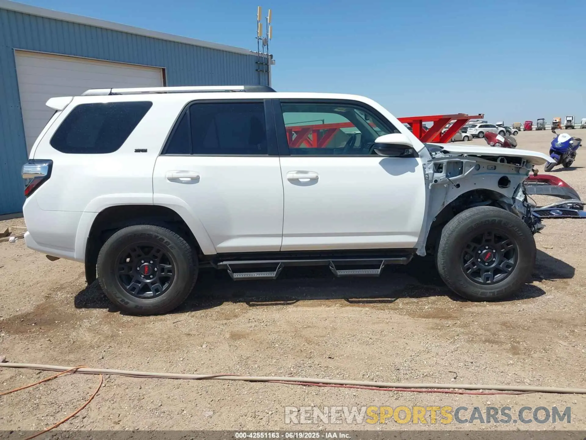 14 Photograph of a damaged car JTEMU5JR4P6169666 TOYOTA 4RUNNER 2023