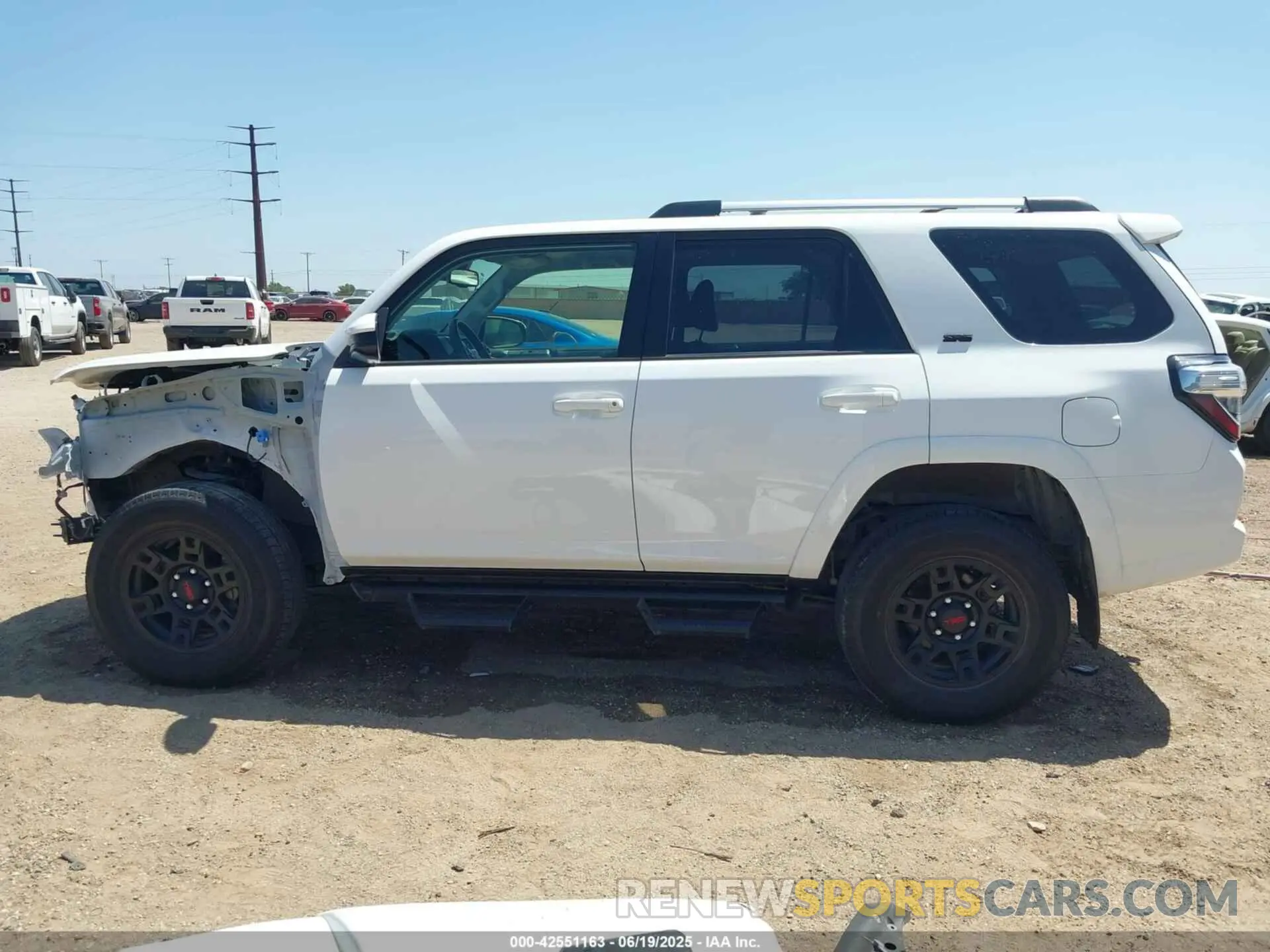 15 Photograph of a damaged car JTEMU5JR4P6169666 TOYOTA 4RUNNER 2023