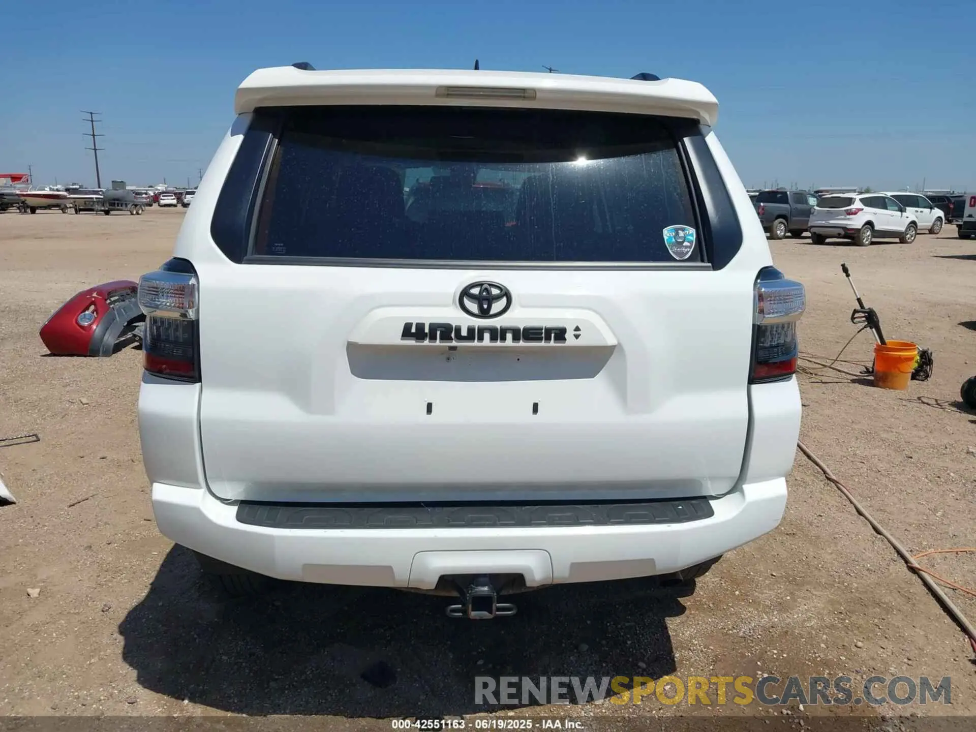 17 Photograph of a damaged car JTEMU5JR4P6169666 TOYOTA 4RUNNER 2023