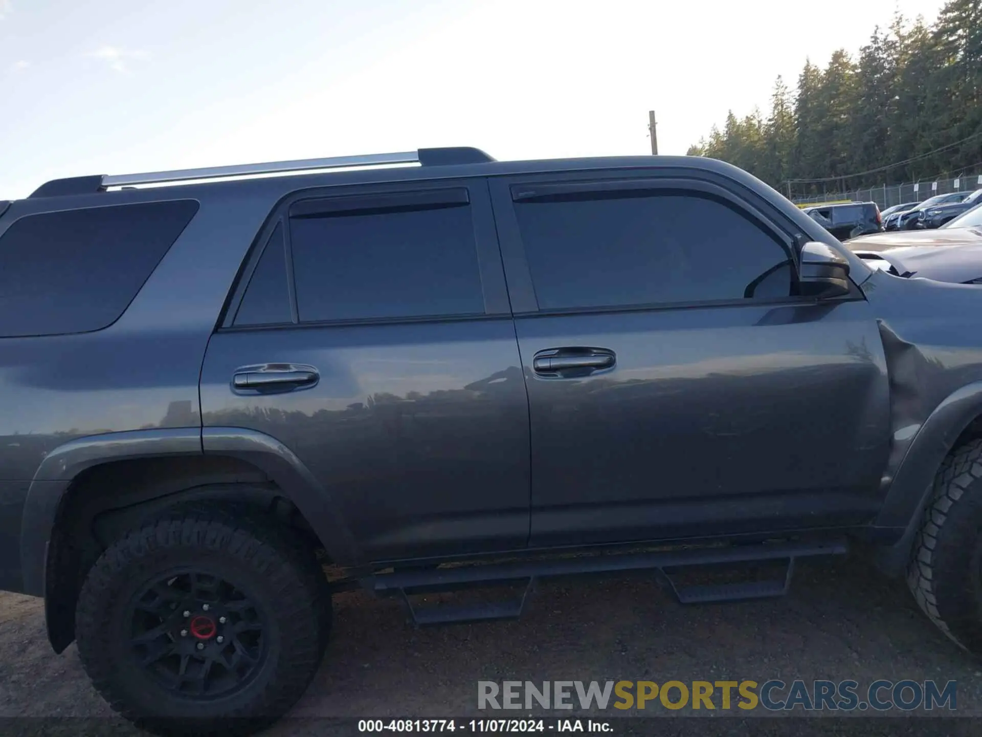 13 Photograph of a damaged car JTEMU5JR8P6099590 TOYOTA 4RUNNER 2023