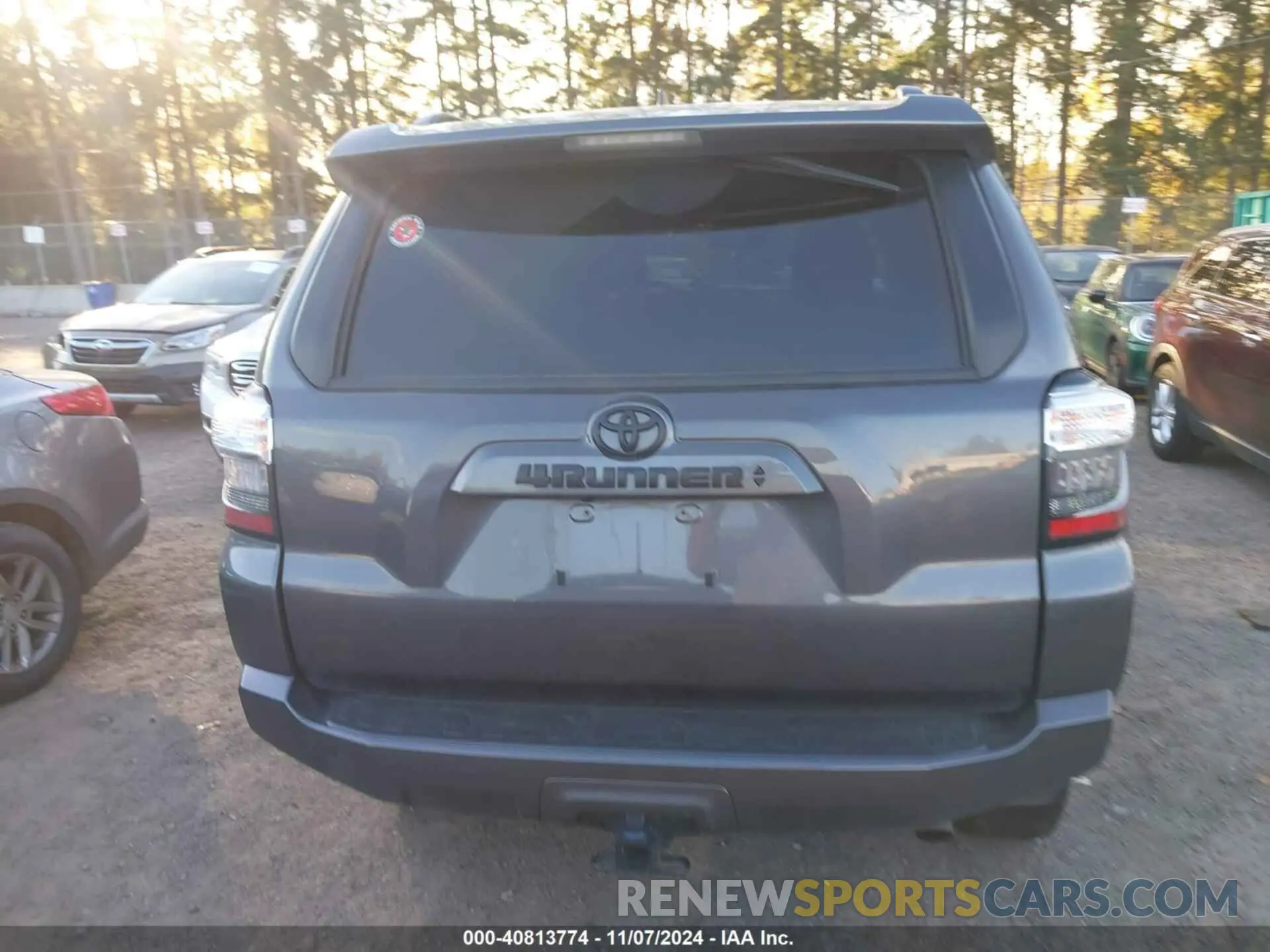 16 Photograph of a damaged car JTEMU5JR8P6099590 TOYOTA 4RUNNER 2023