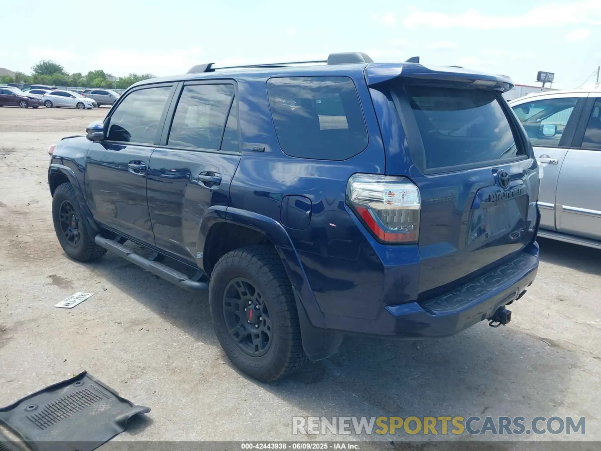 3 Photograph of a damaged car JTENU5JR1P6109414 TOYOTA 4RUNNER 2023
