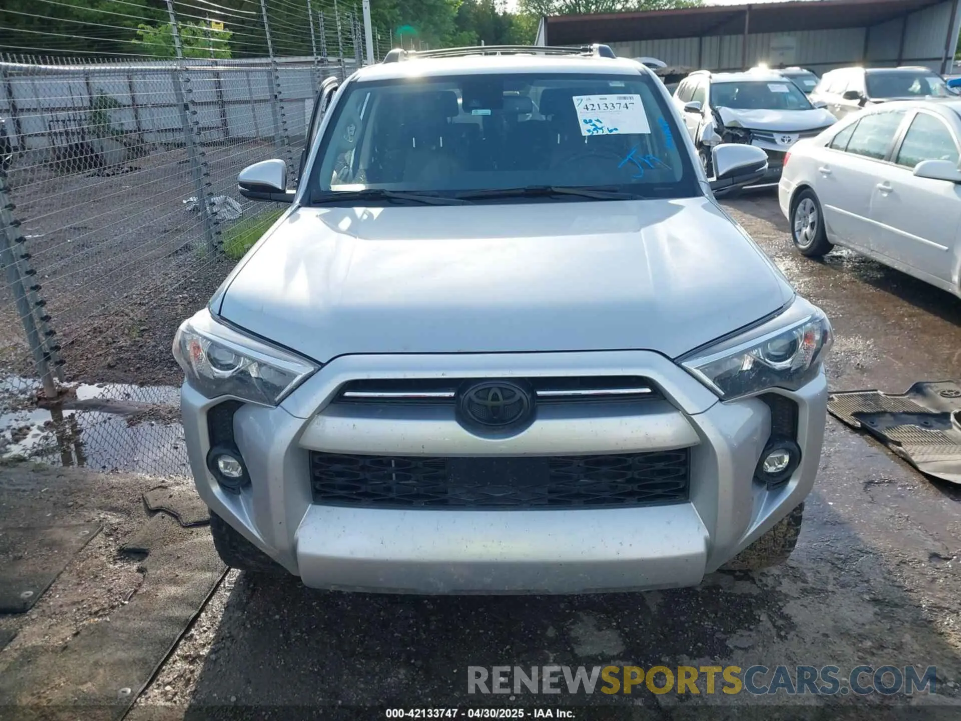 12 Photograph of a damaged car JTENU5JR3P6109169 TOYOTA 4RUNNER 2023