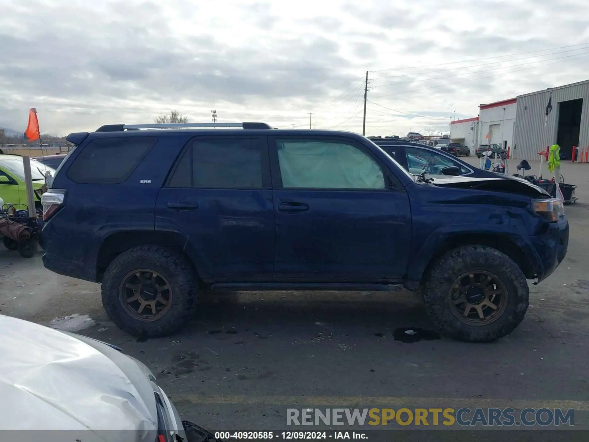 13 Фотография поврежденного автомобиля JTENU5JR3P6205514 TOYOTA 4RUNNER 2023