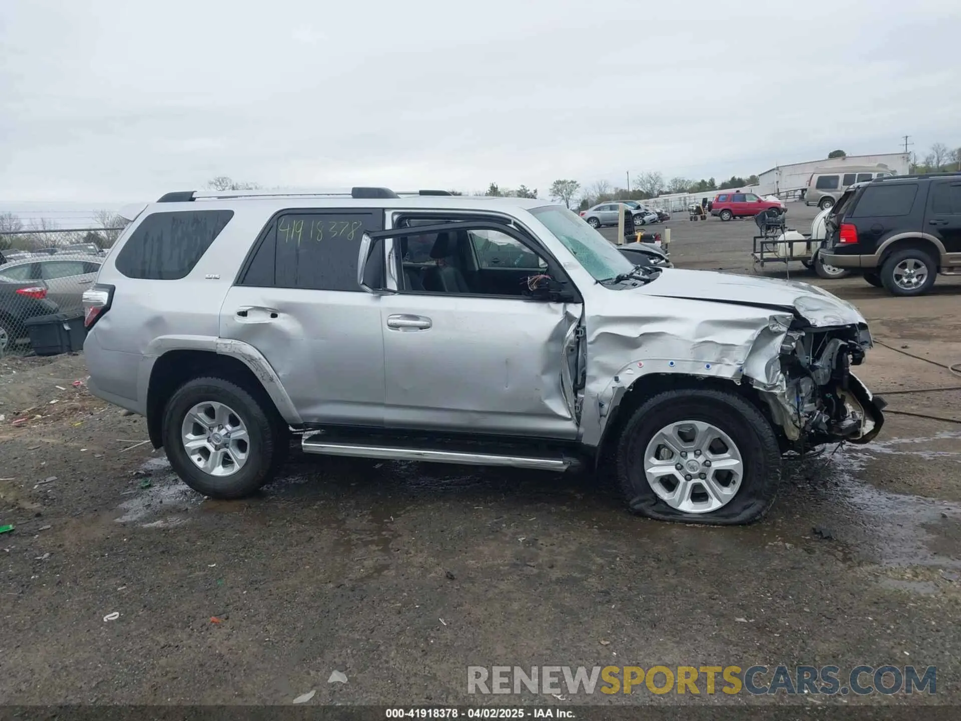 13 Photograph of a damaged car JTENU5JR4P6112159 TOYOTA 4RUNNER 2023
