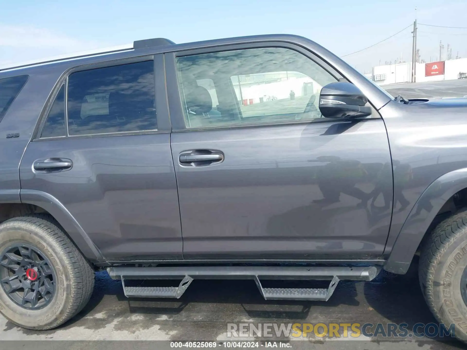13 Фотография поврежденного автомобиля JTENU5JR6P6127178 TOYOTA 4RUNNER 2023