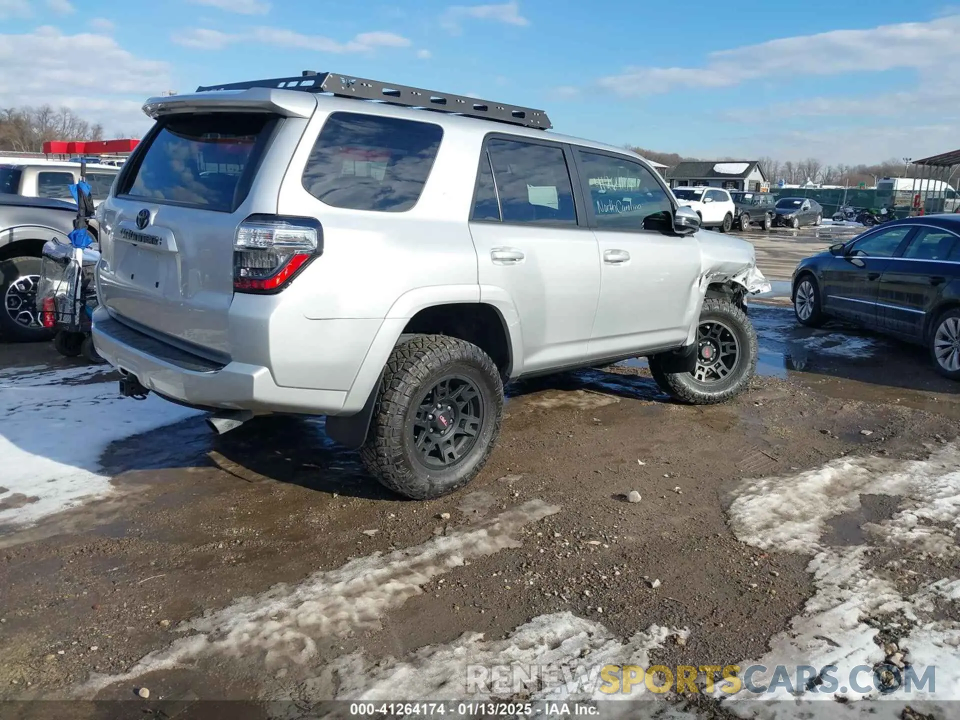 4 Фотография поврежденного автомобиля JTENU5JR6P6196873 TOYOTA 4RUNNER 2023