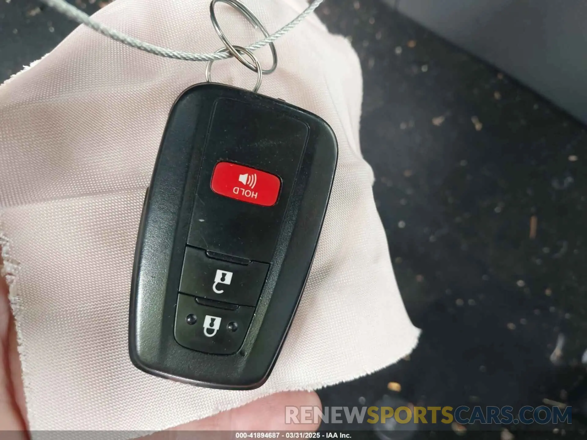 11 Фотография поврежденного автомобиля JTENU5JRXP6127409 TOYOTA 4RUNNER 2023