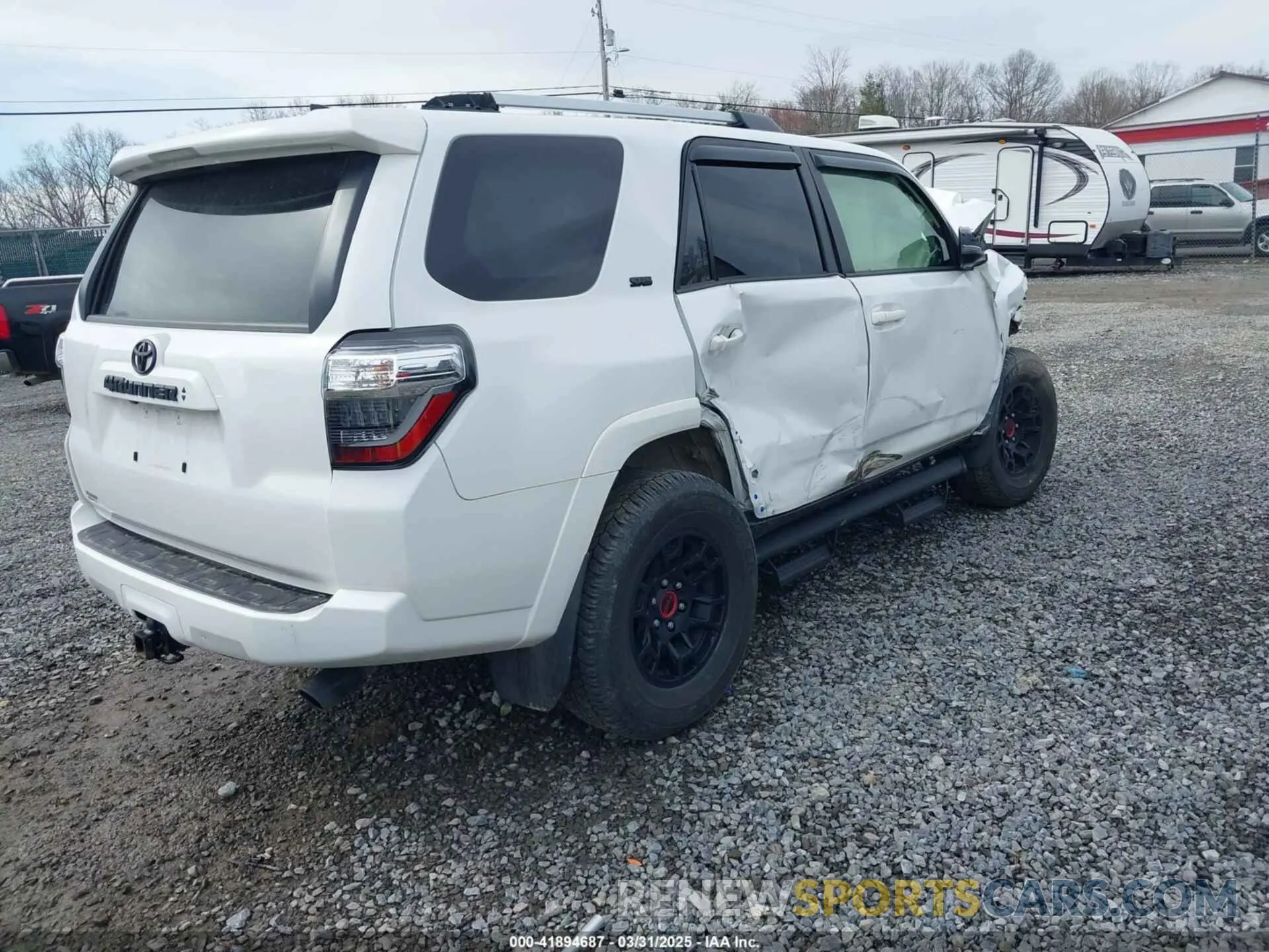 4 Фотография поврежденного автомобиля JTENU5JRXP6127409 TOYOTA 4RUNNER 2023