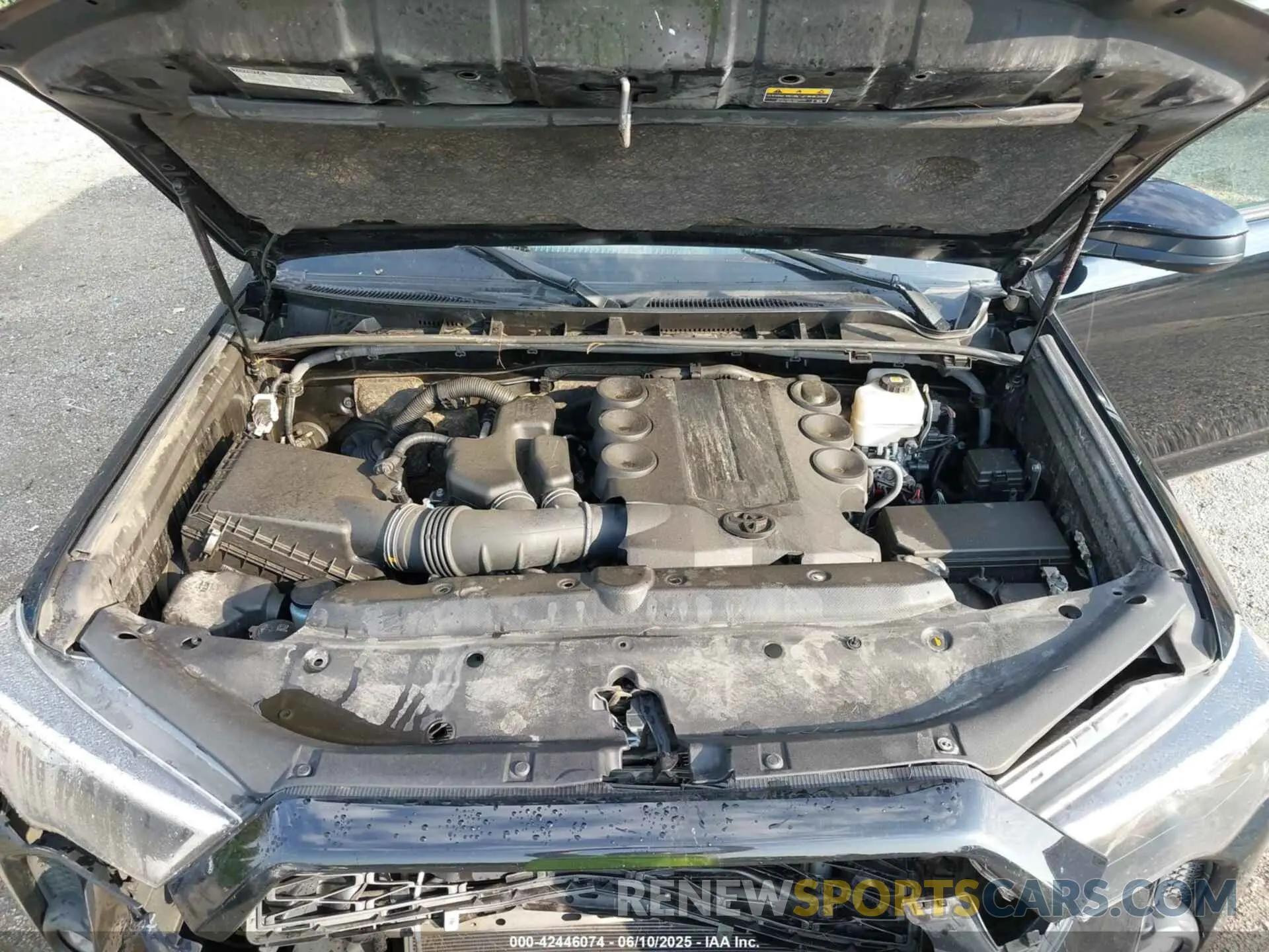 10 Photograph of a damaged car JTEPU5JR8P6089848 TOYOTA 4RUNNER 2023