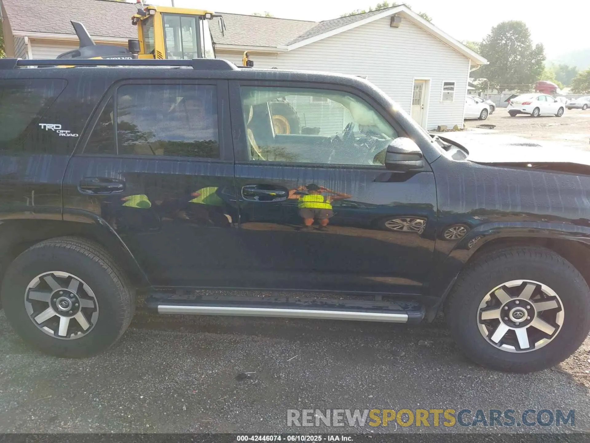 14 Photograph of a damaged car JTEPU5JR8P6089848 TOYOTA 4RUNNER 2023