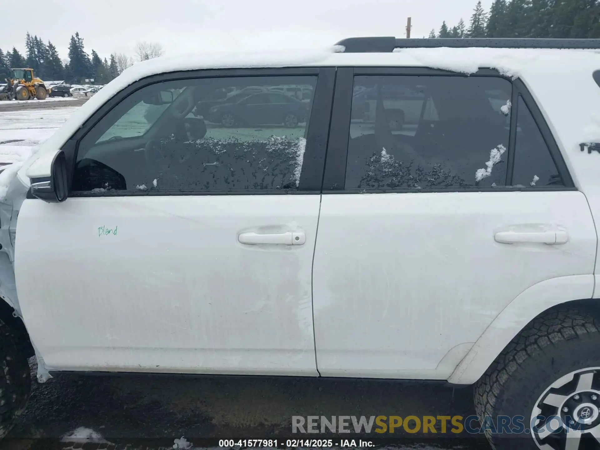 15 Фотография поврежденного автомобиля JTERU5JR2P6173804 TOYOTA 4RUNNER 2023