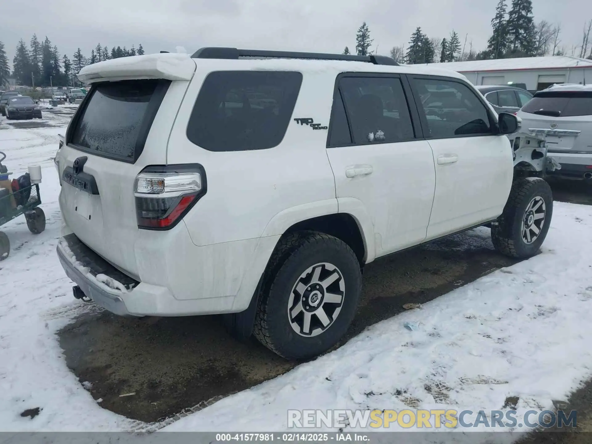 4 Фотография поврежденного автомобиля JTERU5JR2P6173804 TOYOTA 4RUNNER 2023