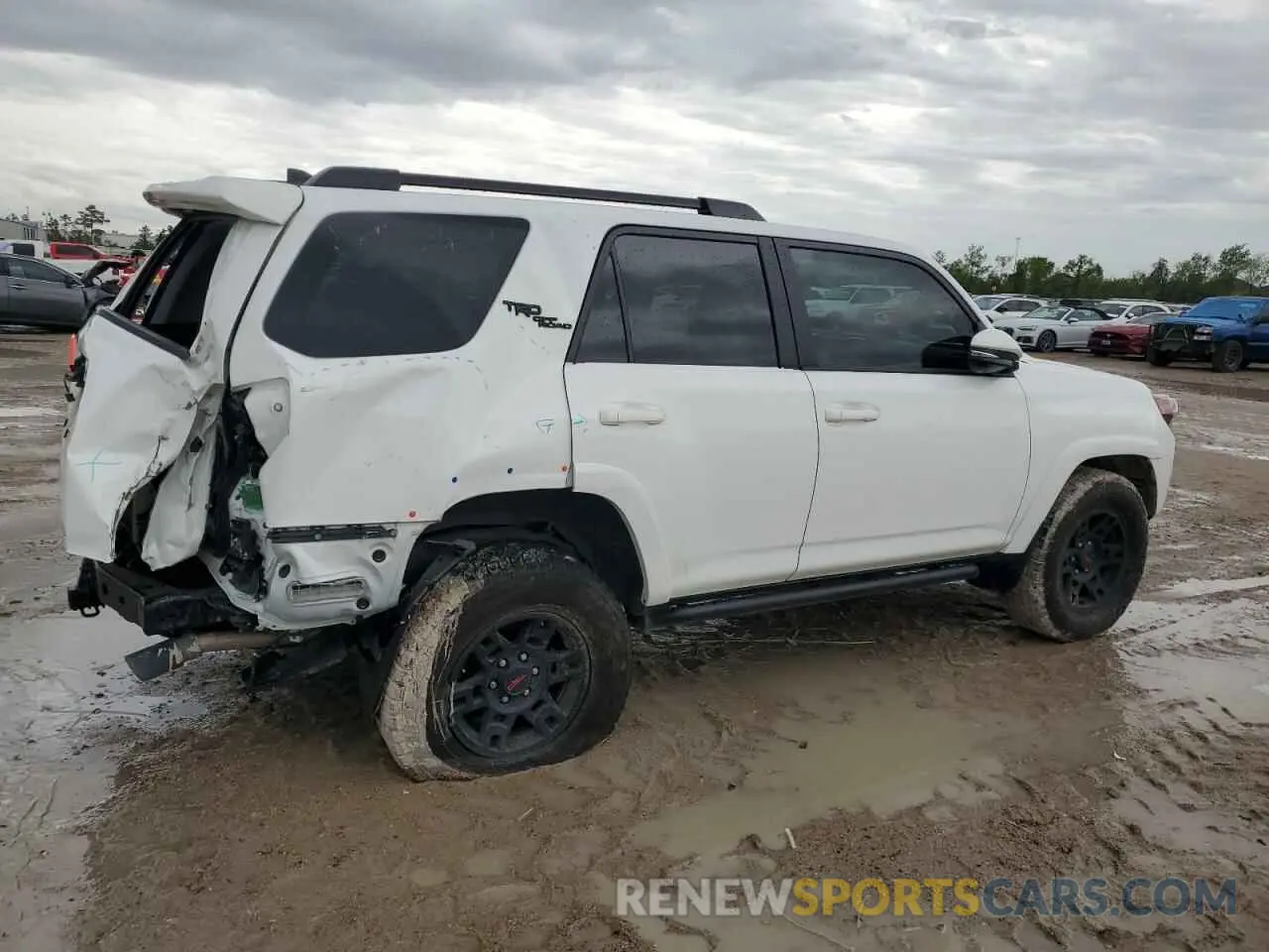 3 Photograph of a damaged car JTERU5JR3P6210861 TOYOTA 4RUNNER 2023