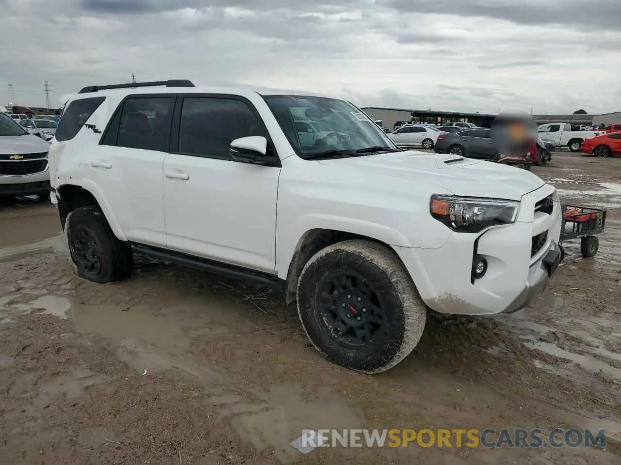 4 Photograph of a damaged car JTERU5JR3P6210861 TOYOTA 4RUNNER 2023