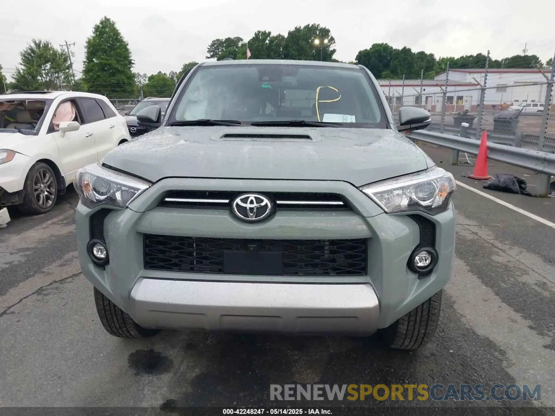 12 Фотография поврежденного автомобиля JTERU5JR4P6150914 TOYOTA 4RUNNER 2023